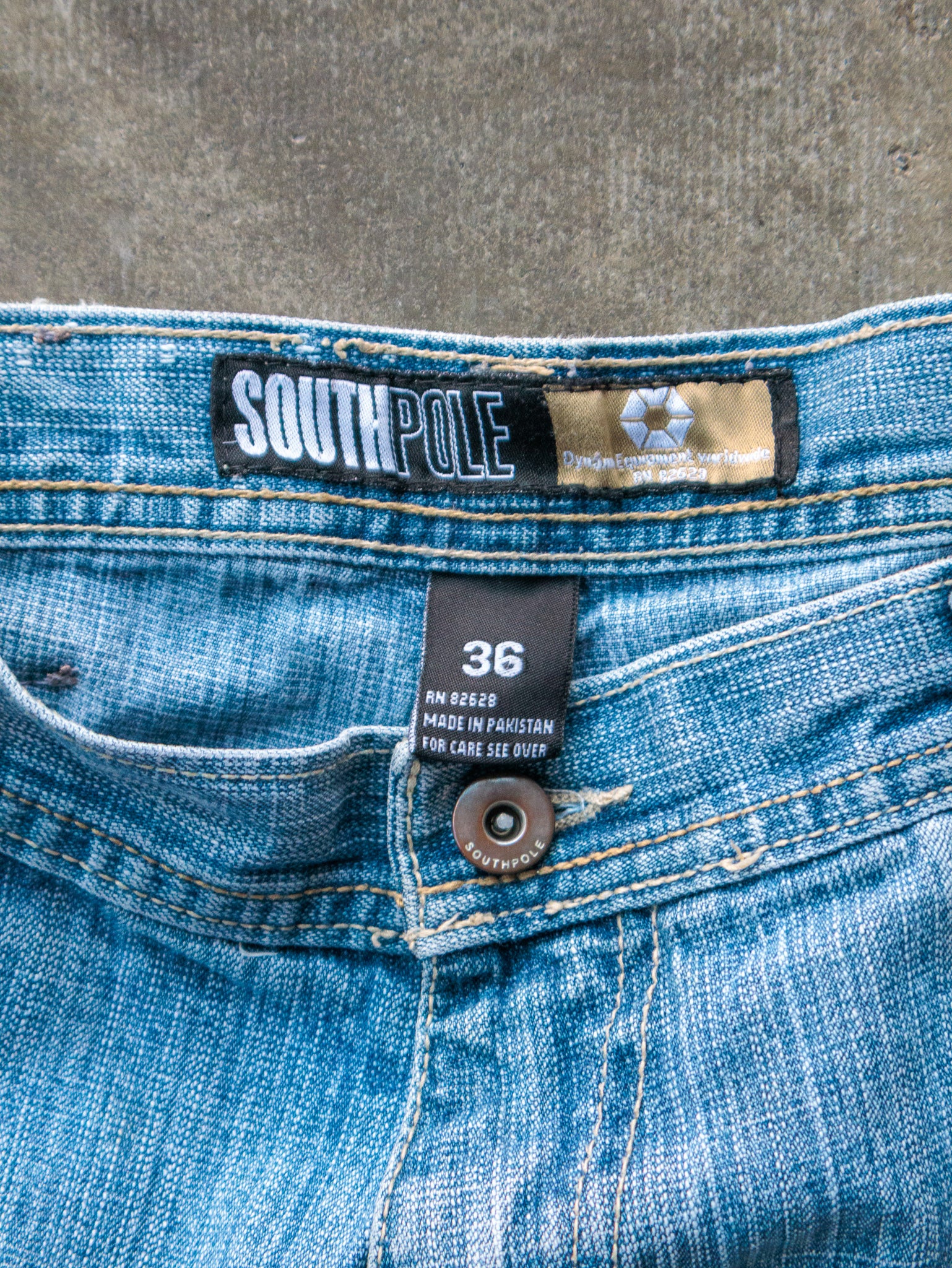 Vintage 00s Blue Southpole Denim 3/4 Shorts (W36)