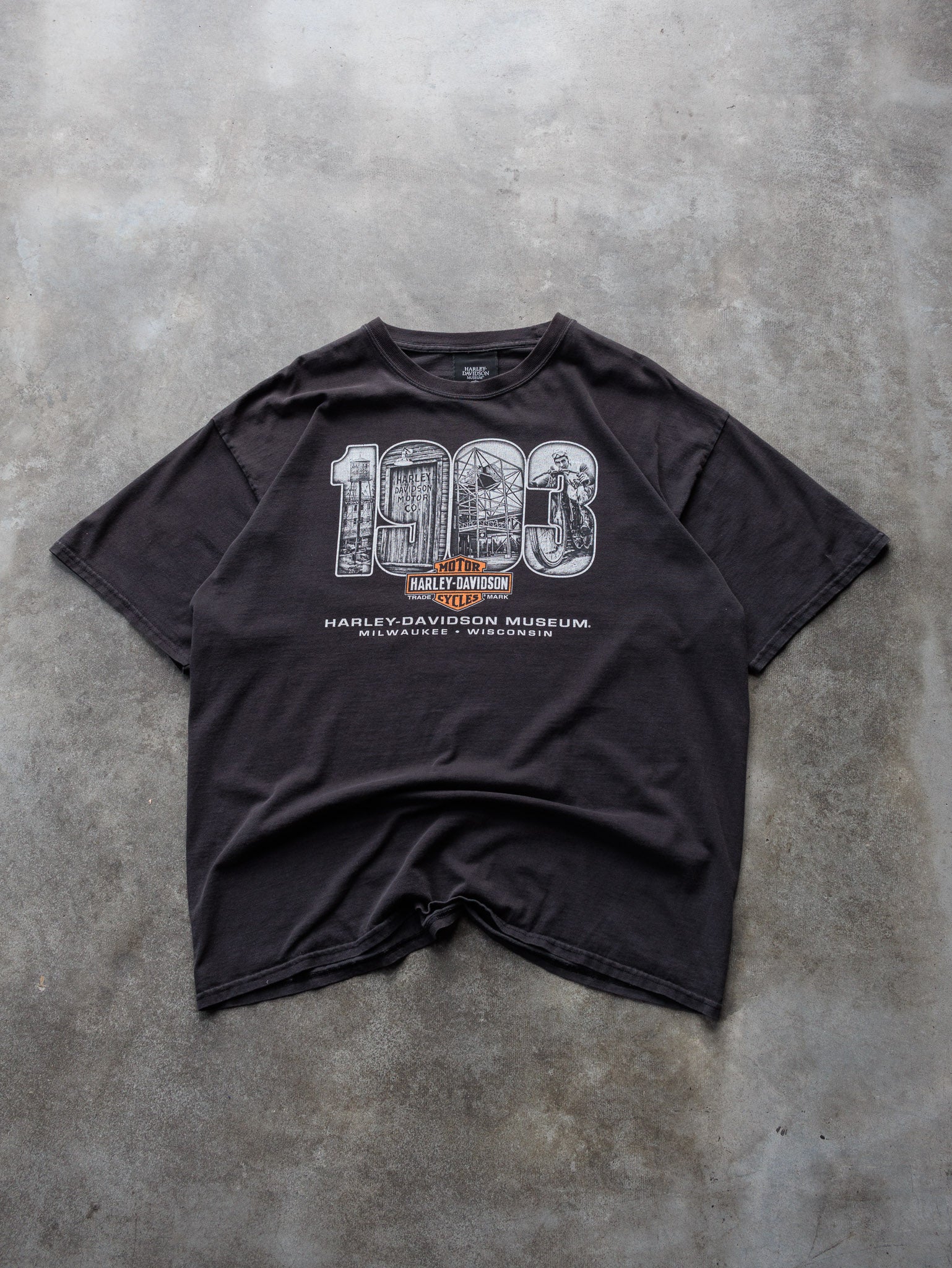 Vintage Black Harley-Davidson Museum Milwaukee Tee (XL)