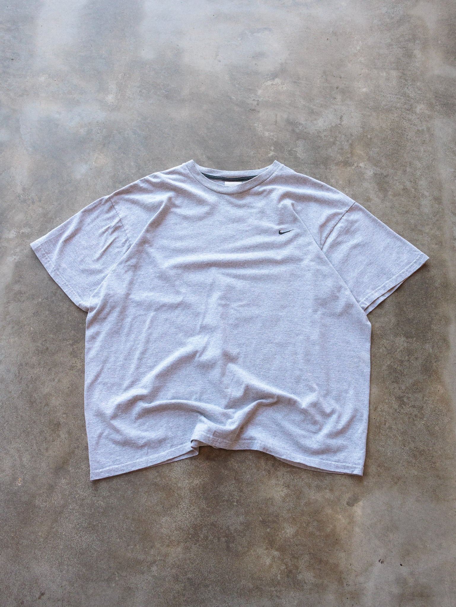 Vintage 00s Grey Nike Swoosh Embroidered Tee (XL)