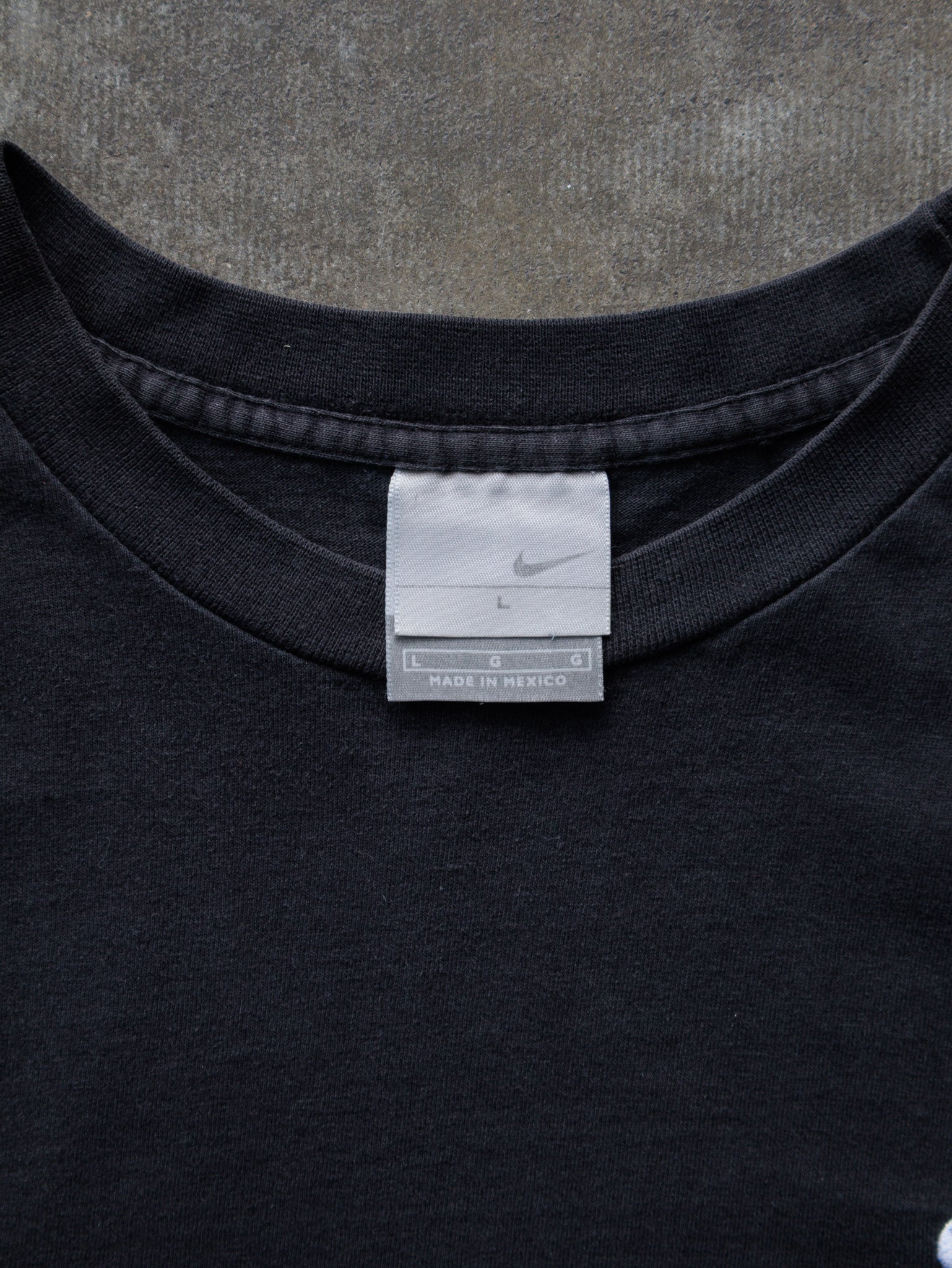 Vintage 00s Faded Black Nike Swoosh Tee (L)