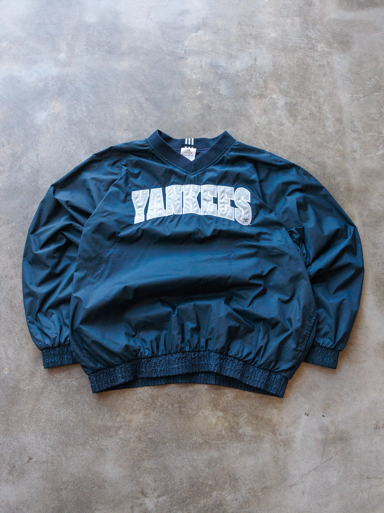 Vintage Adidas New York Yankees Pullover Windbreaker (XL)