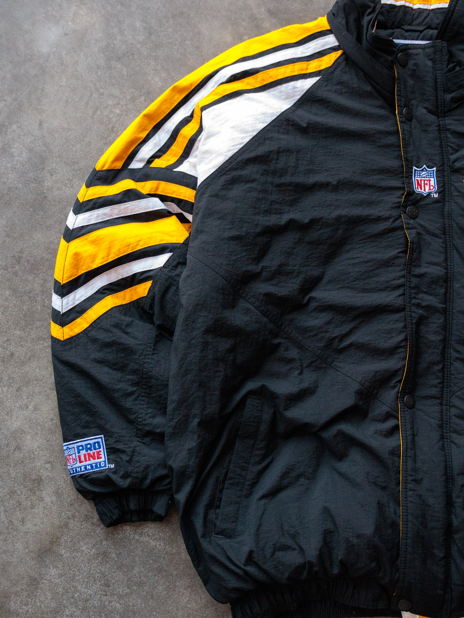 Vintage 90s Starter Pittsburgh Steelers Puffer Jacket (XL)