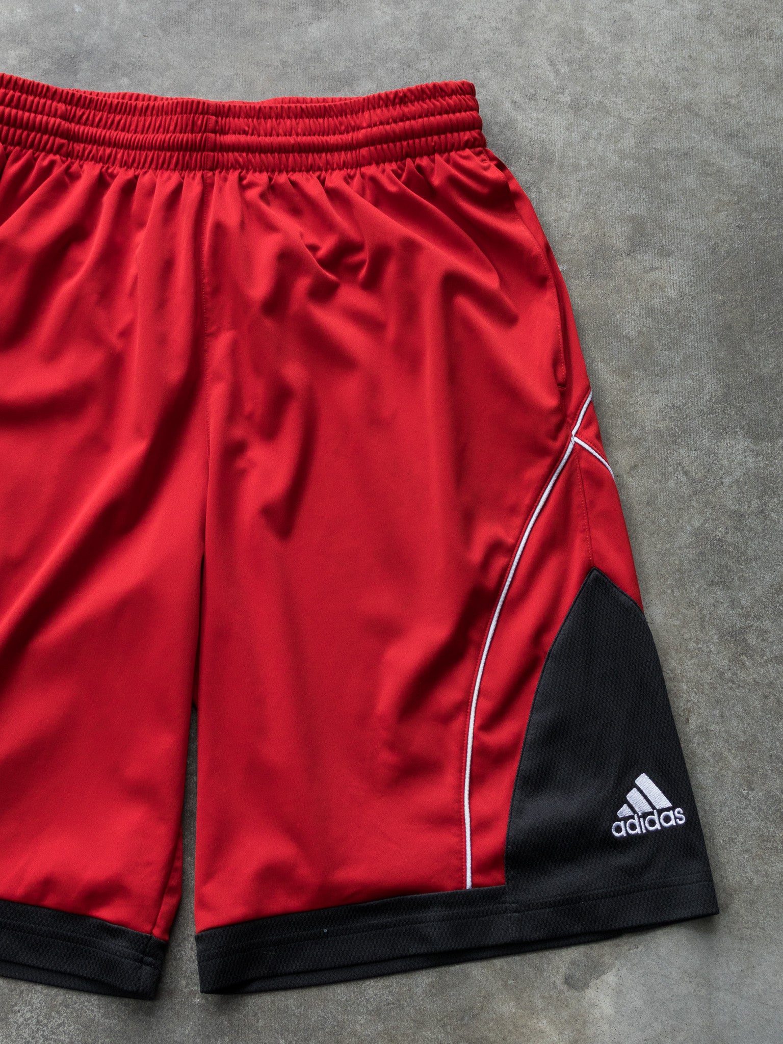 Vintage Red Adidas Basketball Shorts (M)