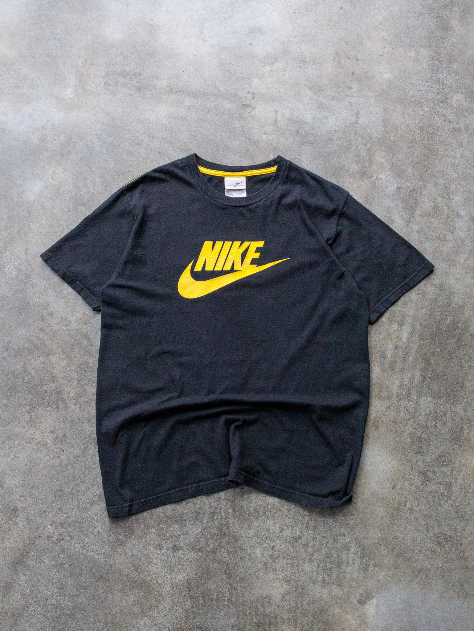 Vintage Black & Yellow Nike Logo Tee (M)