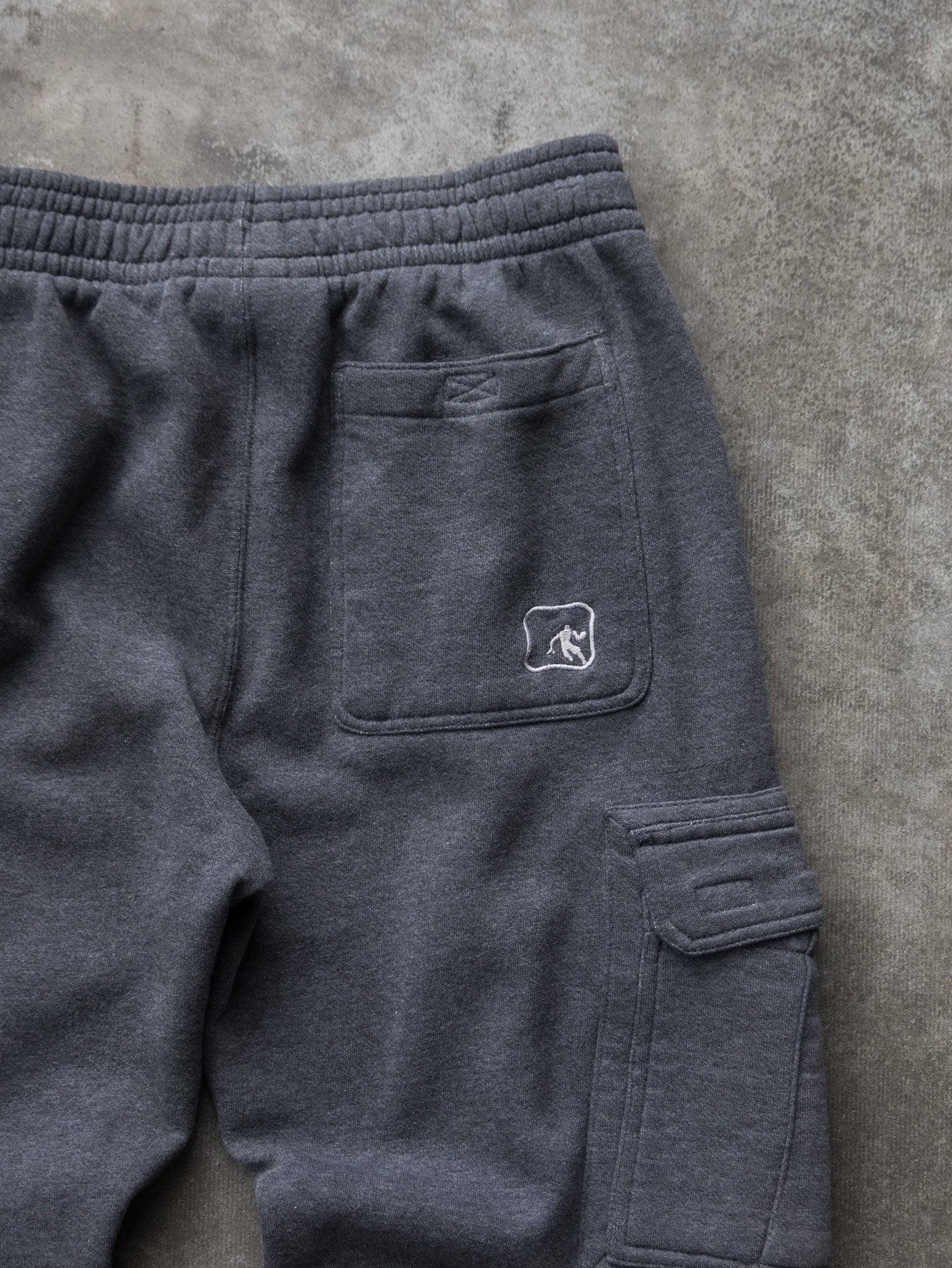 Vintage Grey AND1 Cargo Sweatpants (M)
