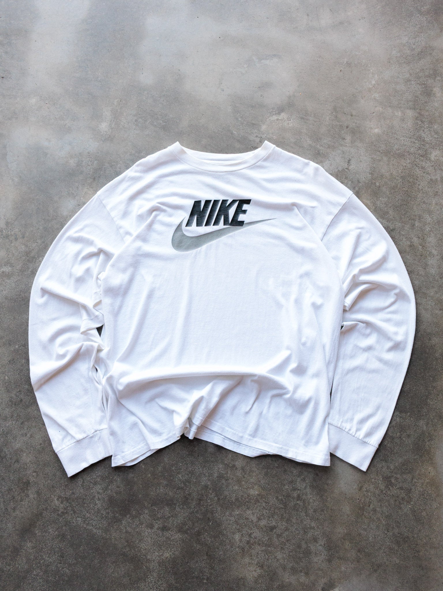 Vintage 90s White Nike Logo Long Sleeve (L)