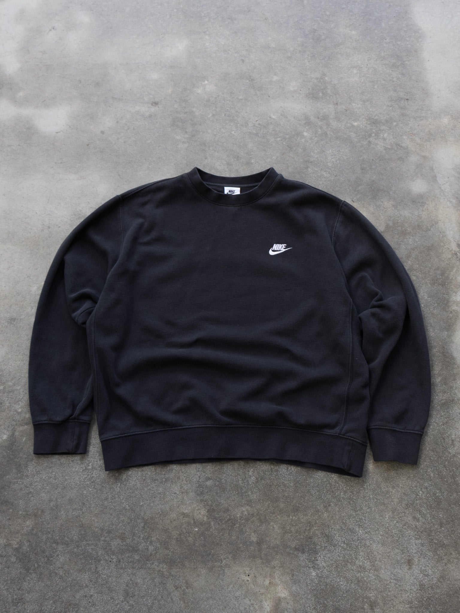 Vintage Black Nike Sweatshirt (L)