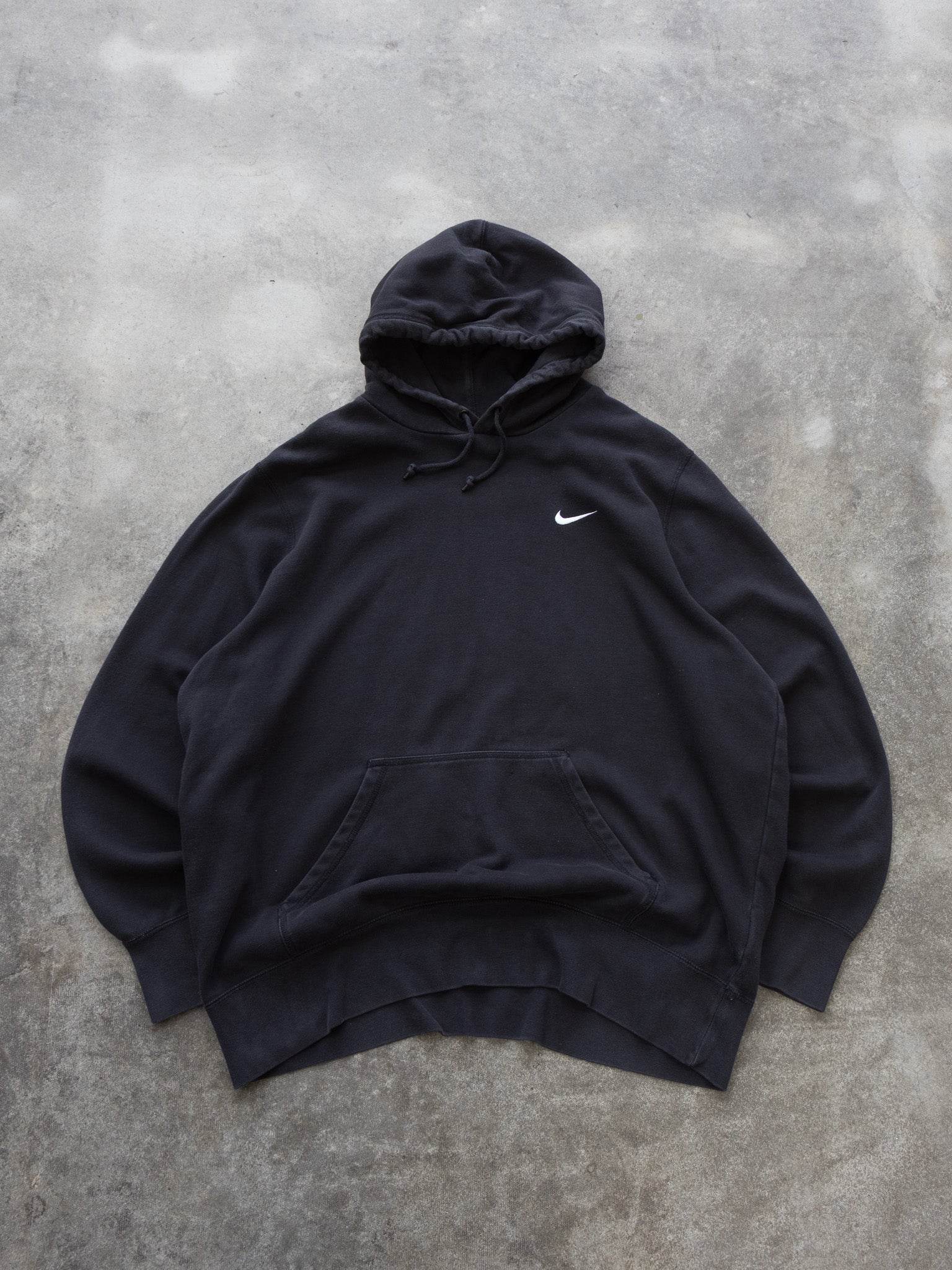 Vintage Black Nike Hoodie (2XL)