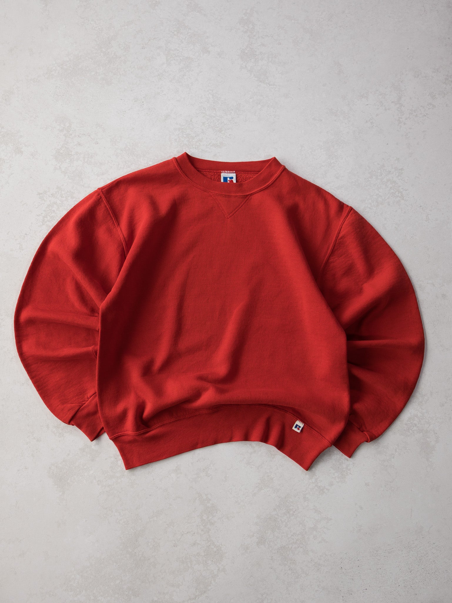 Vintage '90s Russell Blank Red Sweatshirt (M)