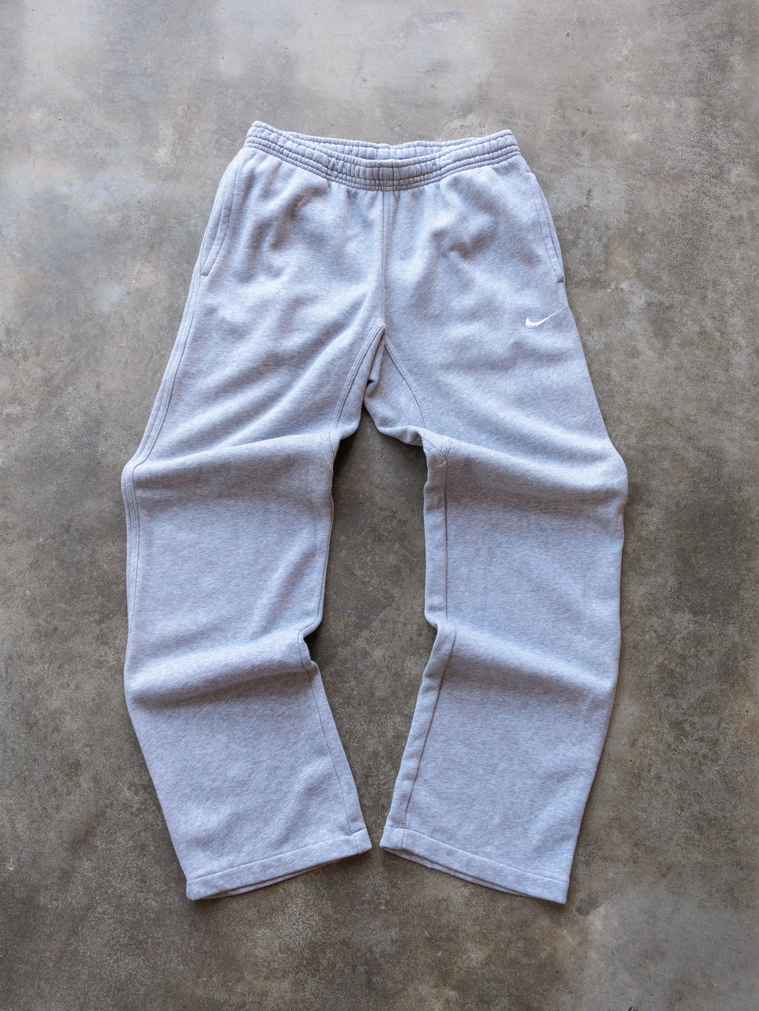 Vintage Grey Nike Sweatpants (M)