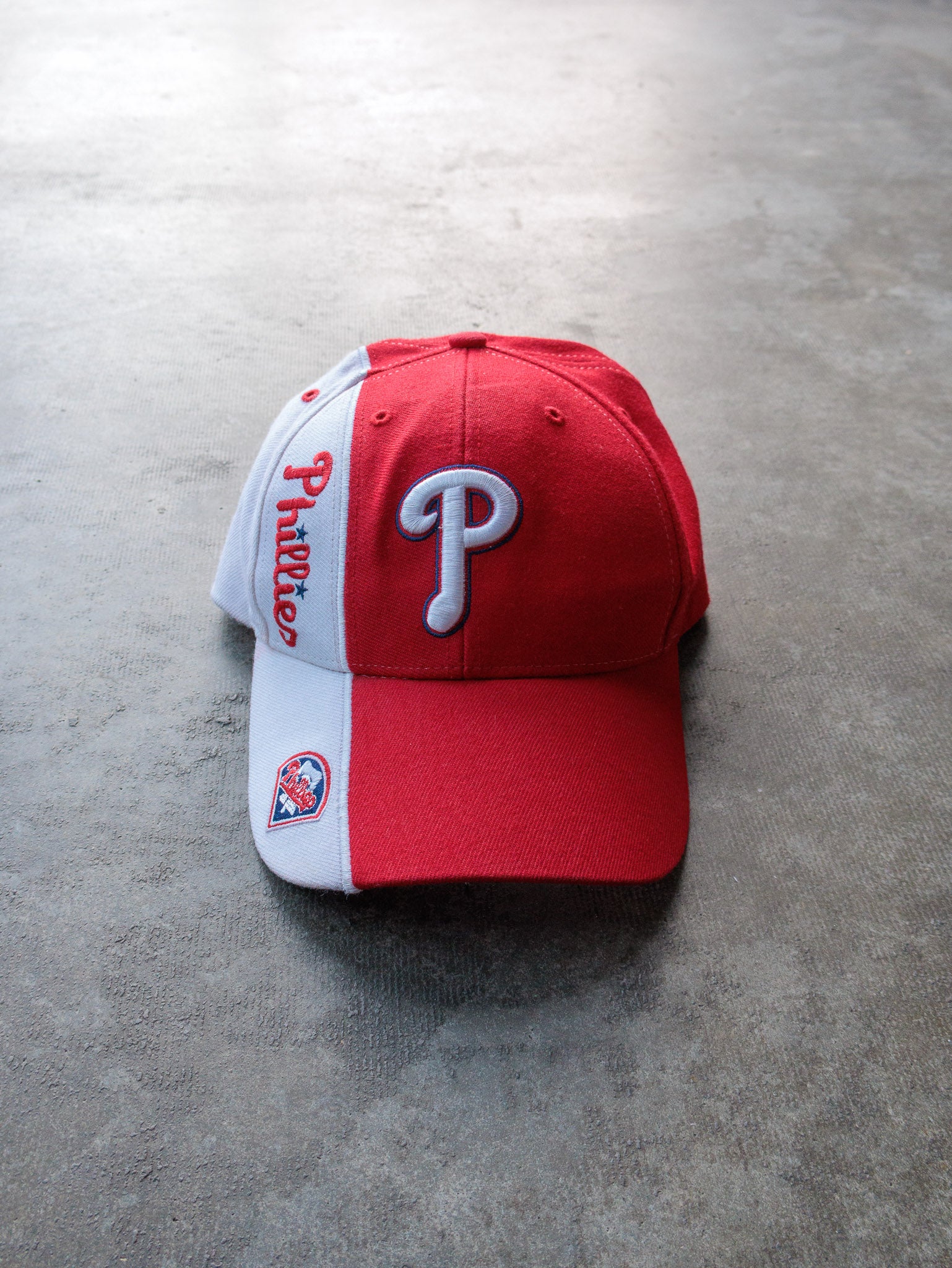 Vintage 00s Red & White Philadelphia Phillies Hat