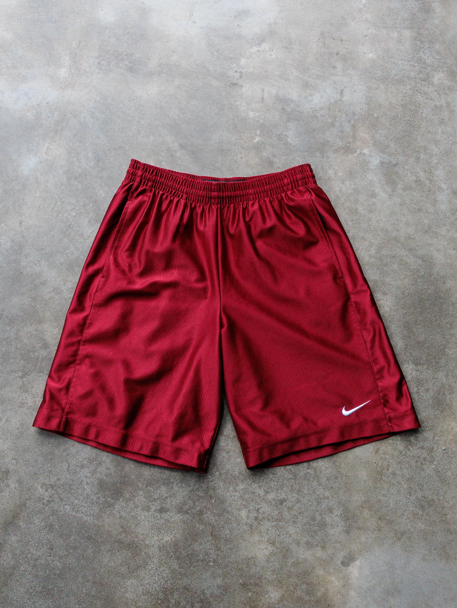 Vintage 00s Maroon Nike Basketball Shorts (M)