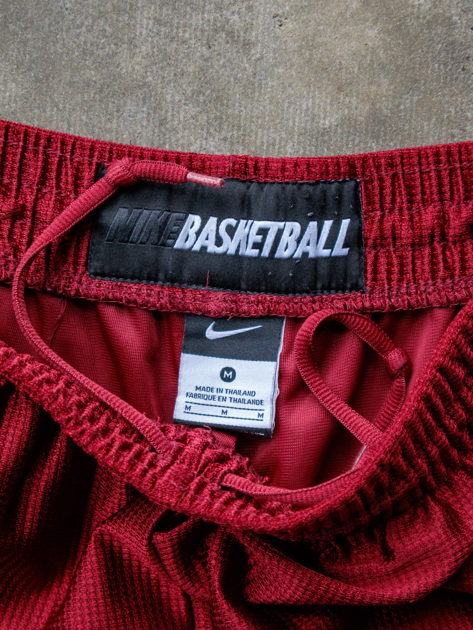 Vintage 00s Maroon Nike Basketball Shorts (M)
