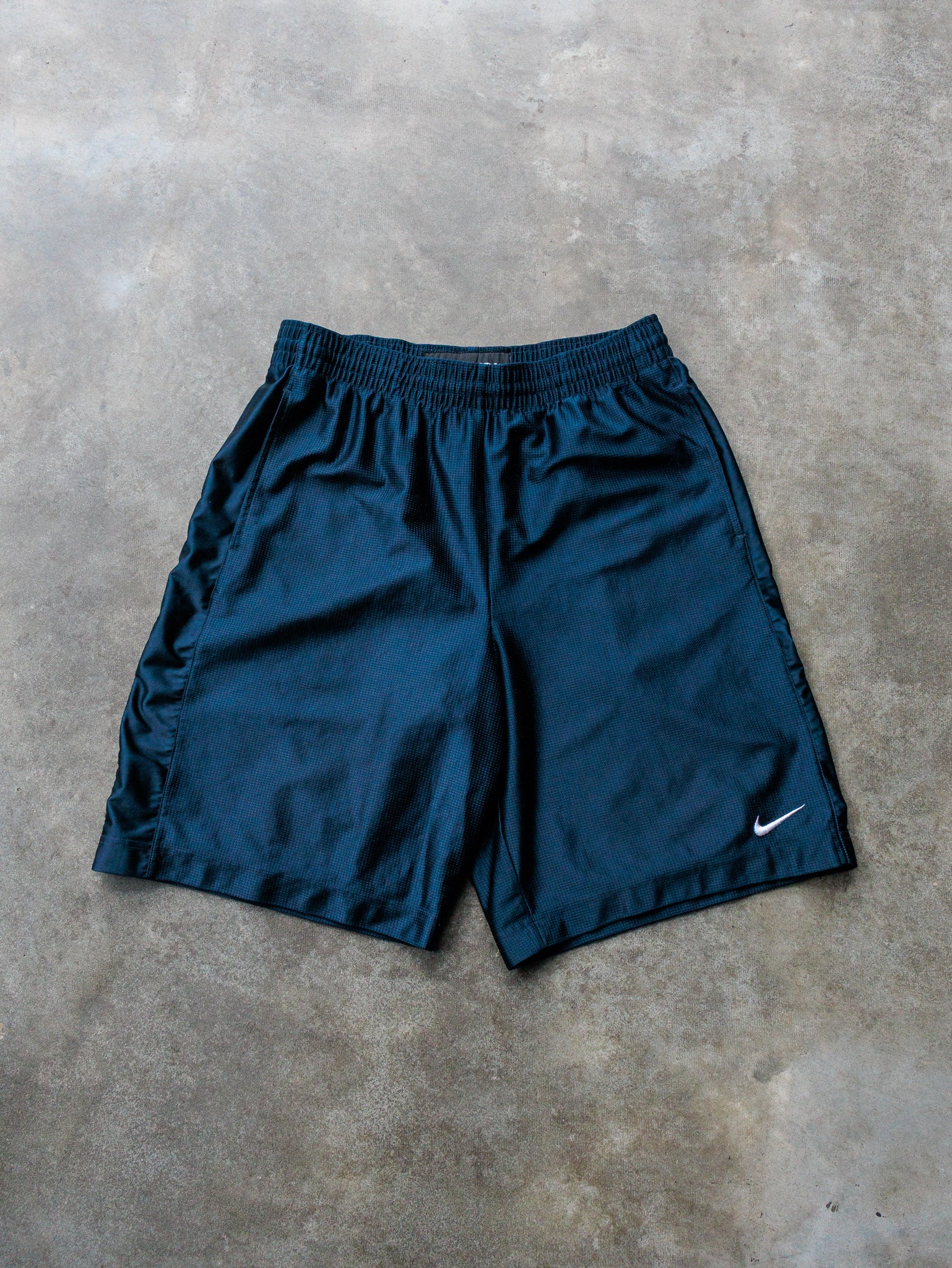 Vintage Navy Nike Basketball Shorts (L)