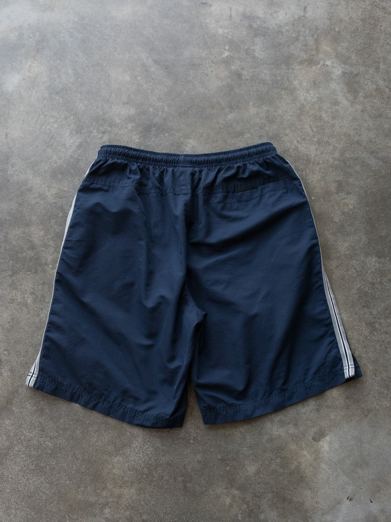 Vintage Navy Nike Shorts (L)