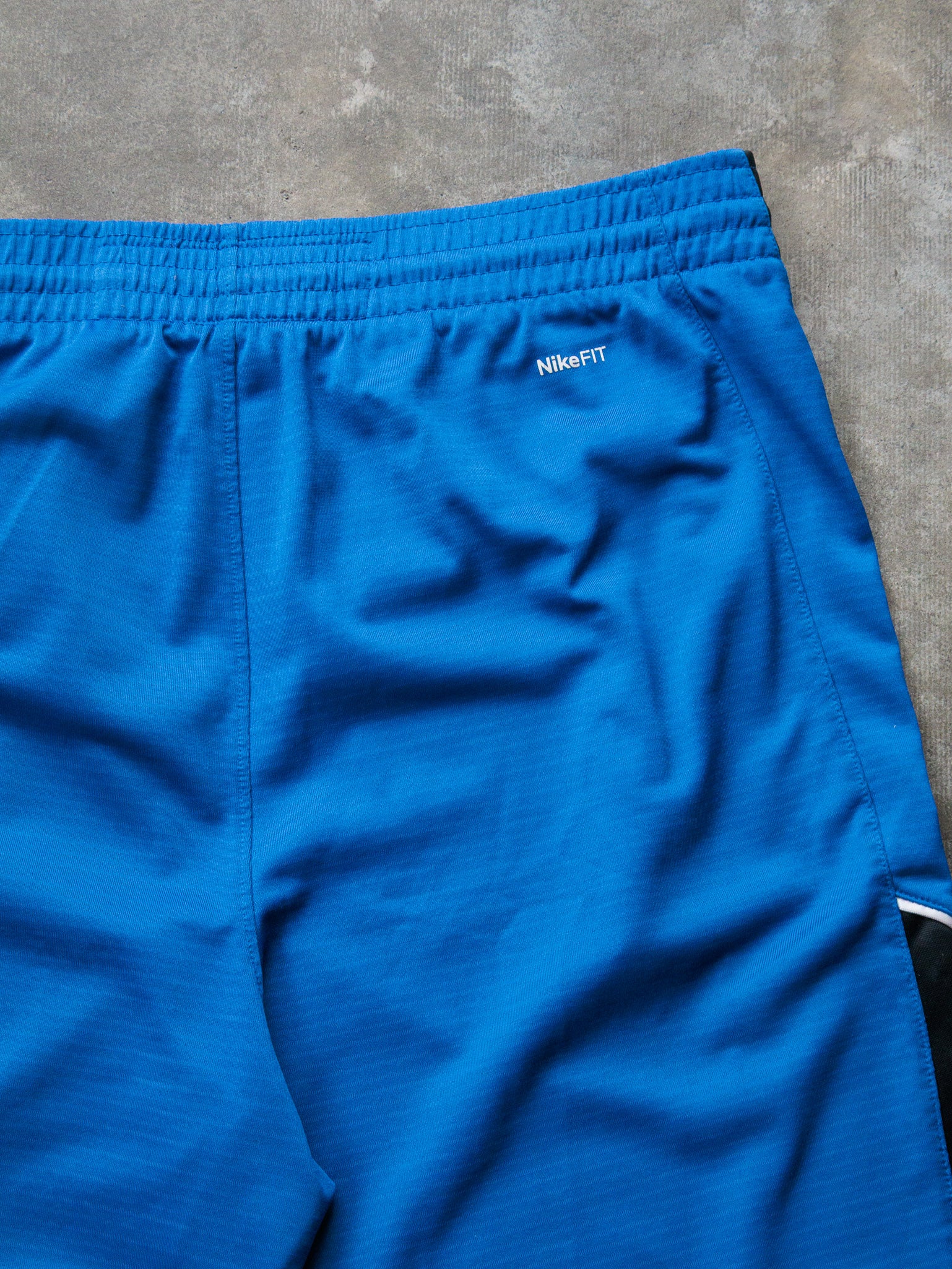 Vintage Blue & Black Nike Basketball Shorts (M)