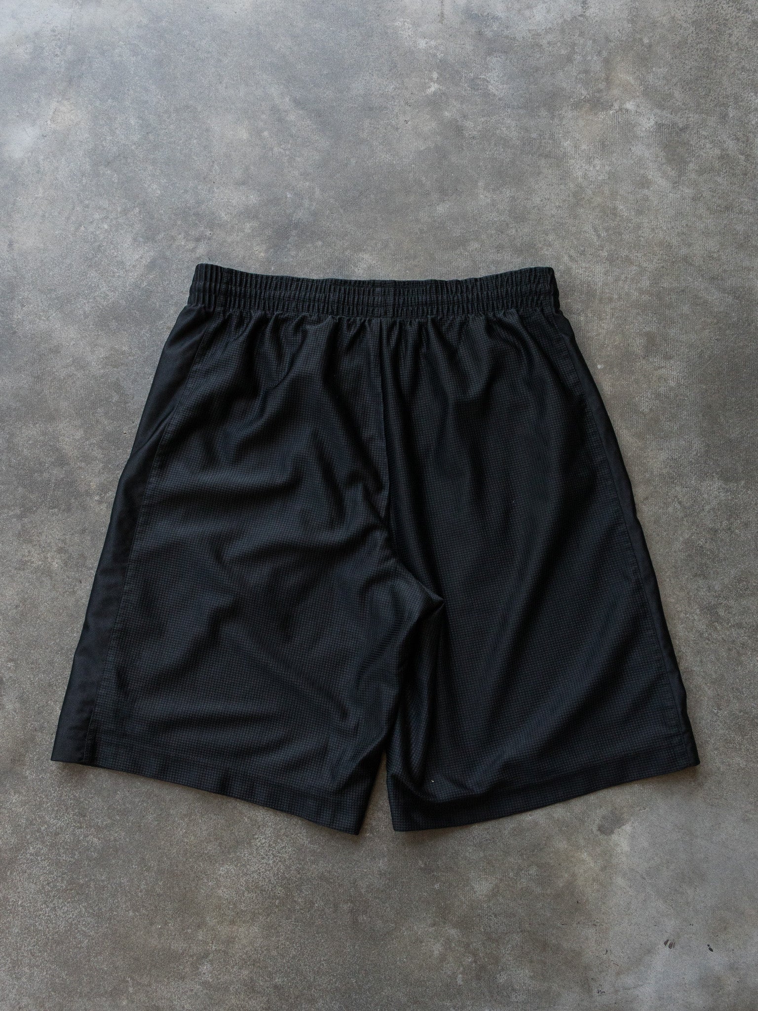 Vintage Black Nike Basketball Shorts (M)