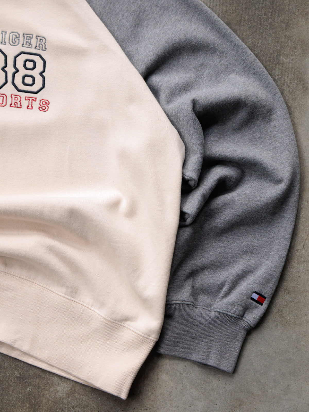 Vintage 00s Grey Tommy Hilfiger Colourblock Hoodie (XL)