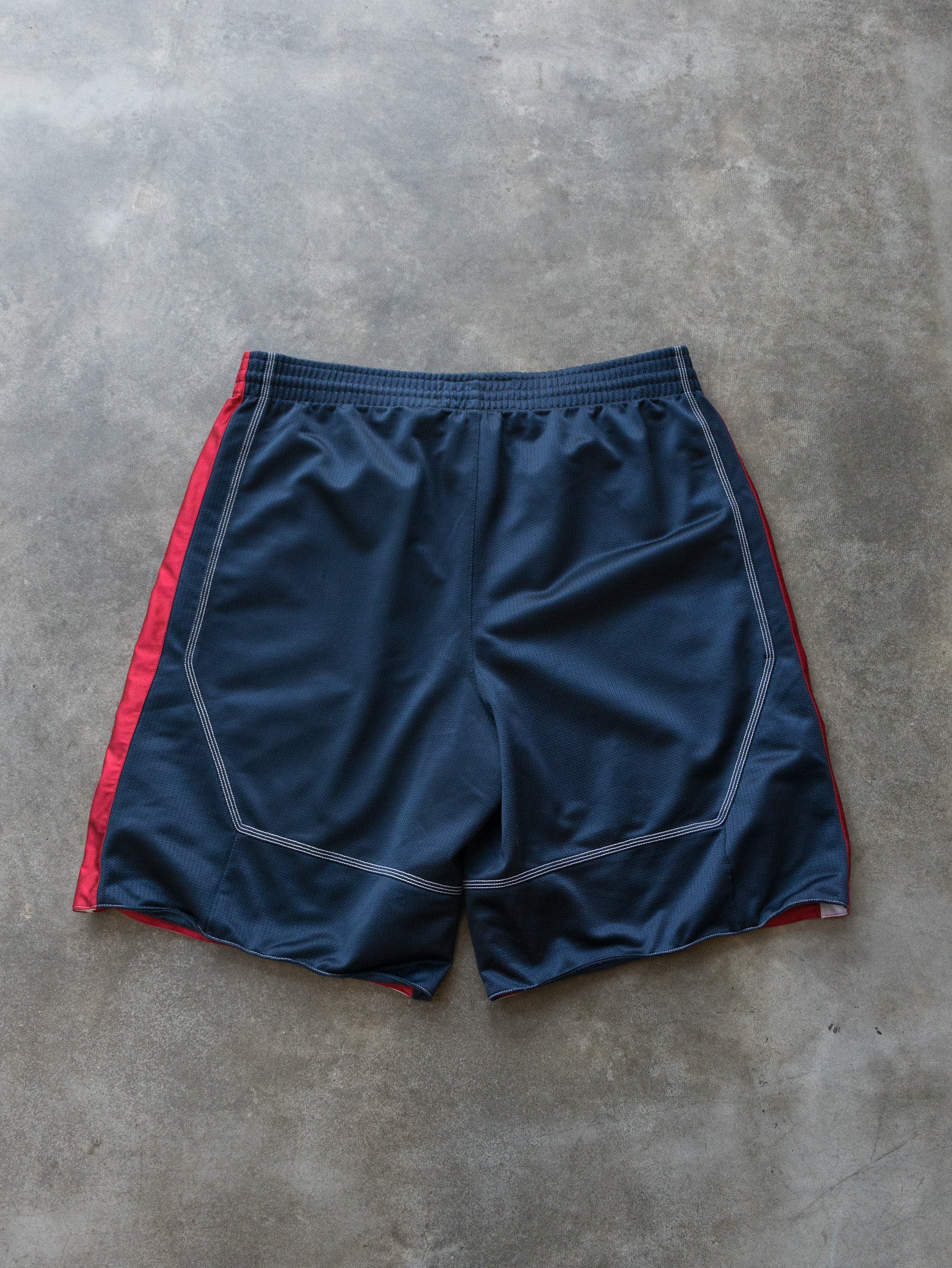 Vintage Reversible Nike Basketball Shorts (XL)