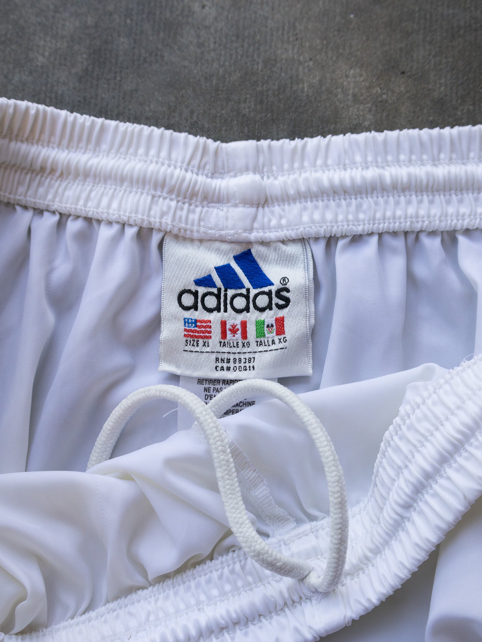 Vintage White Adidas Shorts (XL)