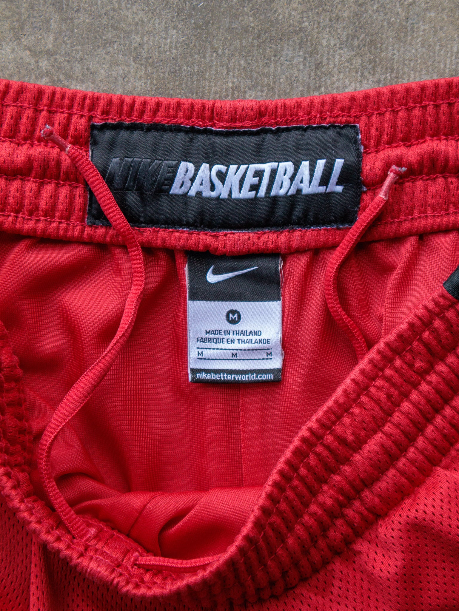 Vintage 00s Red Nike Basketball Shorts (M)