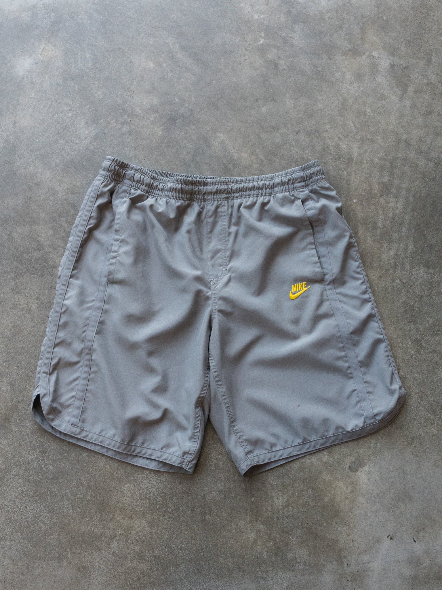 Vintage Grey Nike Shorts (M)