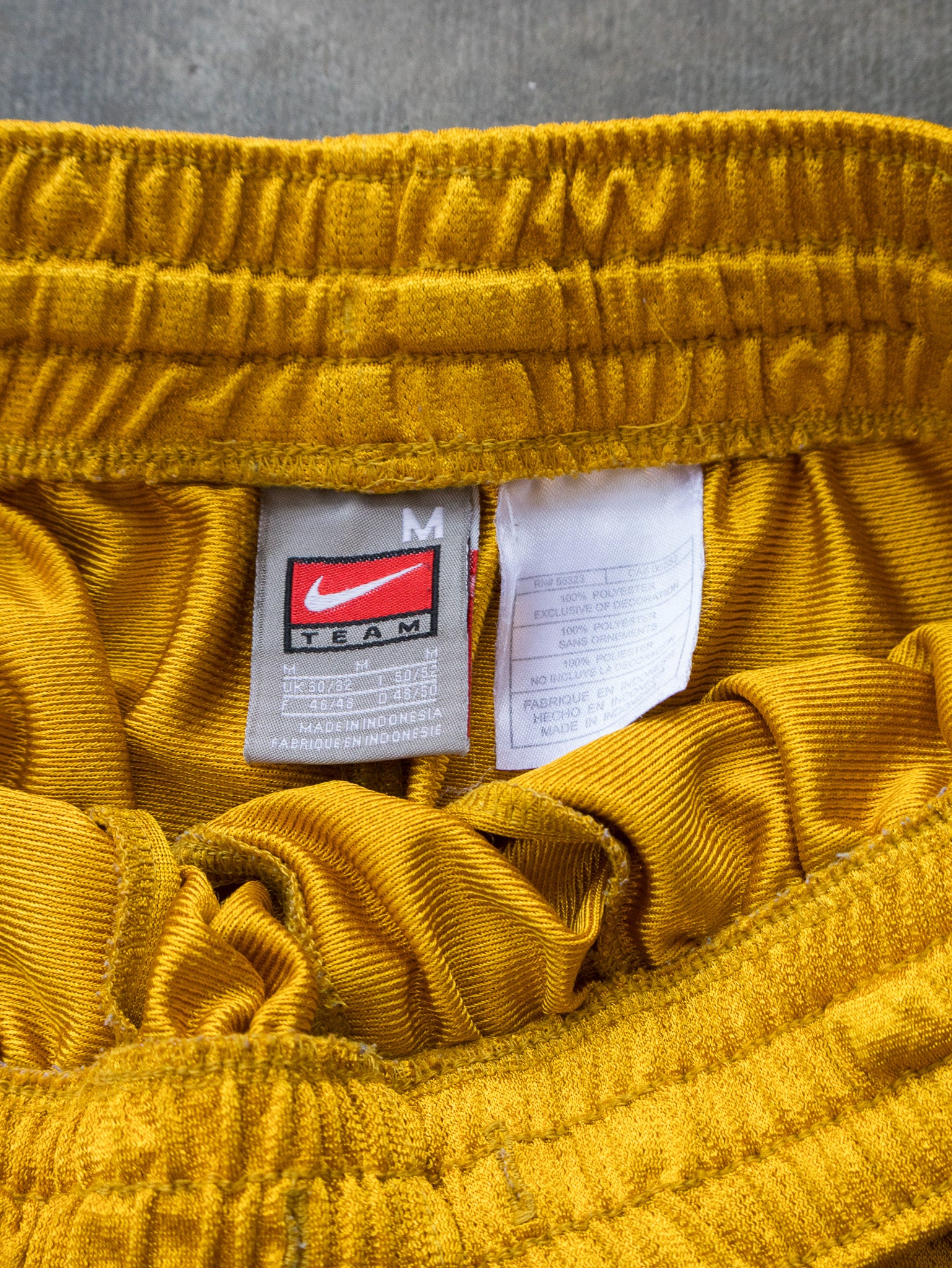 Vintage Nike Missouri Tigers Basketball Shorts (M)