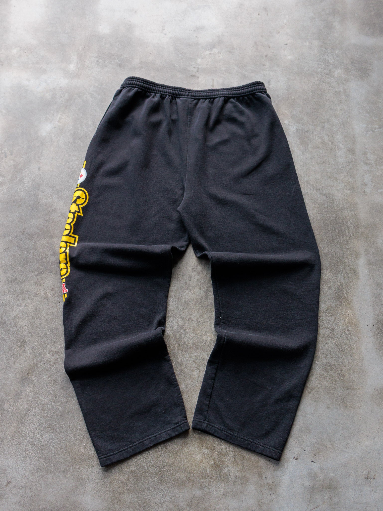 Vintage Black Pittsburgh Steelers Spell Out Sweatpants (XL)