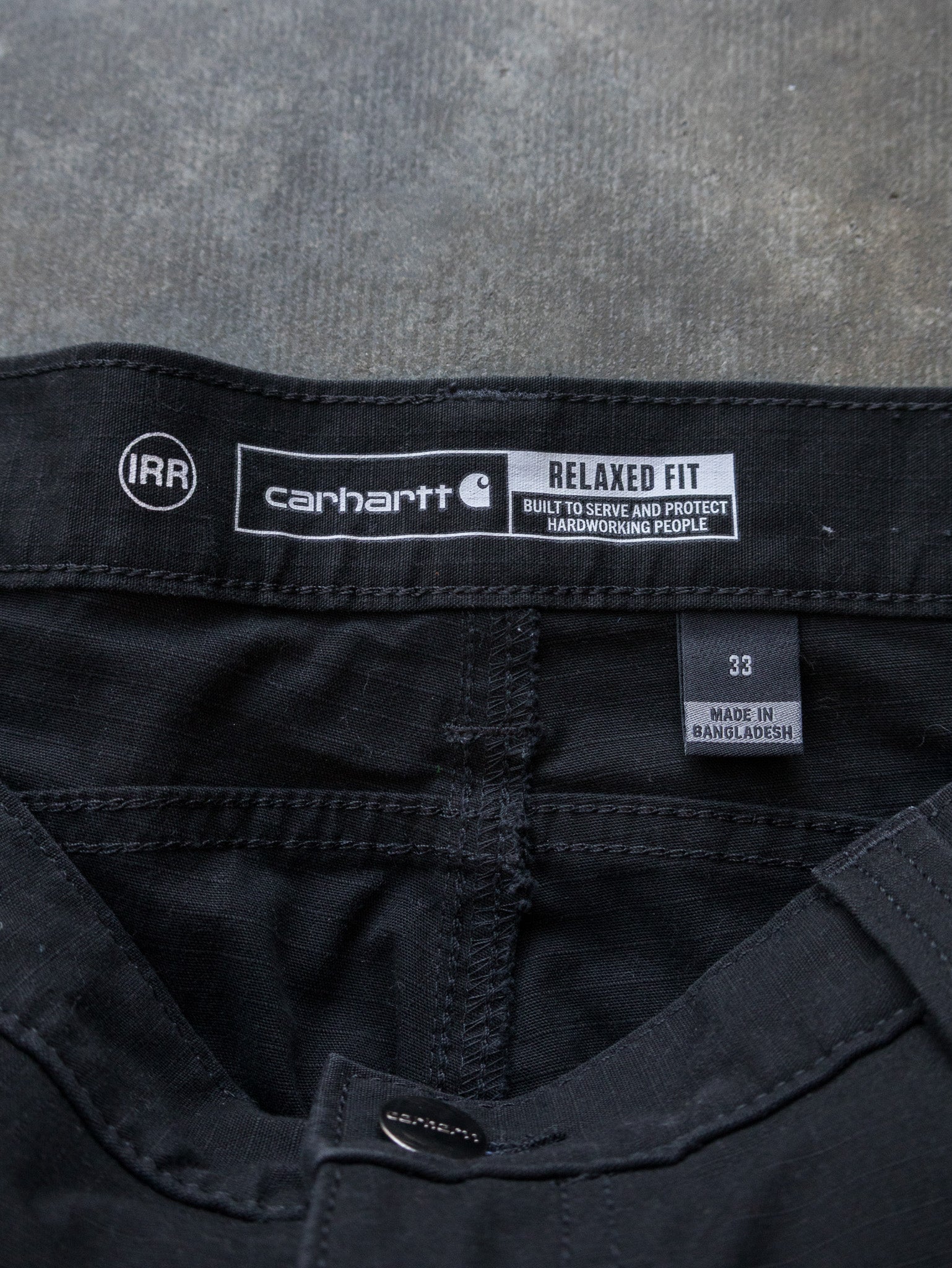 Vintage Black Carhartt Cargo Shorts (W33)