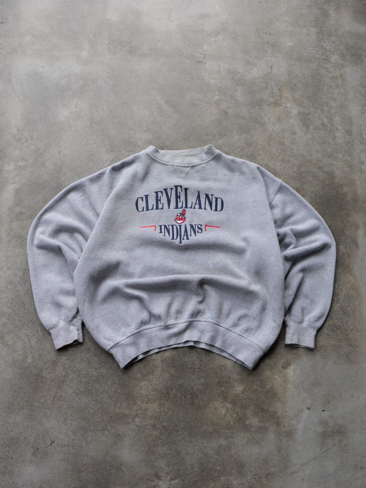 Vintage 90s Grey Cleveland Indians Sweatshirt (M)