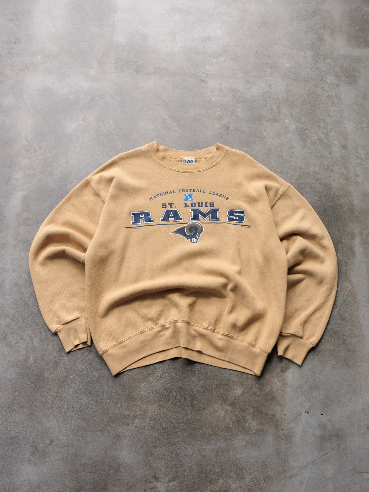 Vintage 2001 Beige Lee Sport St. Louis Rams Sweatshirt (L)