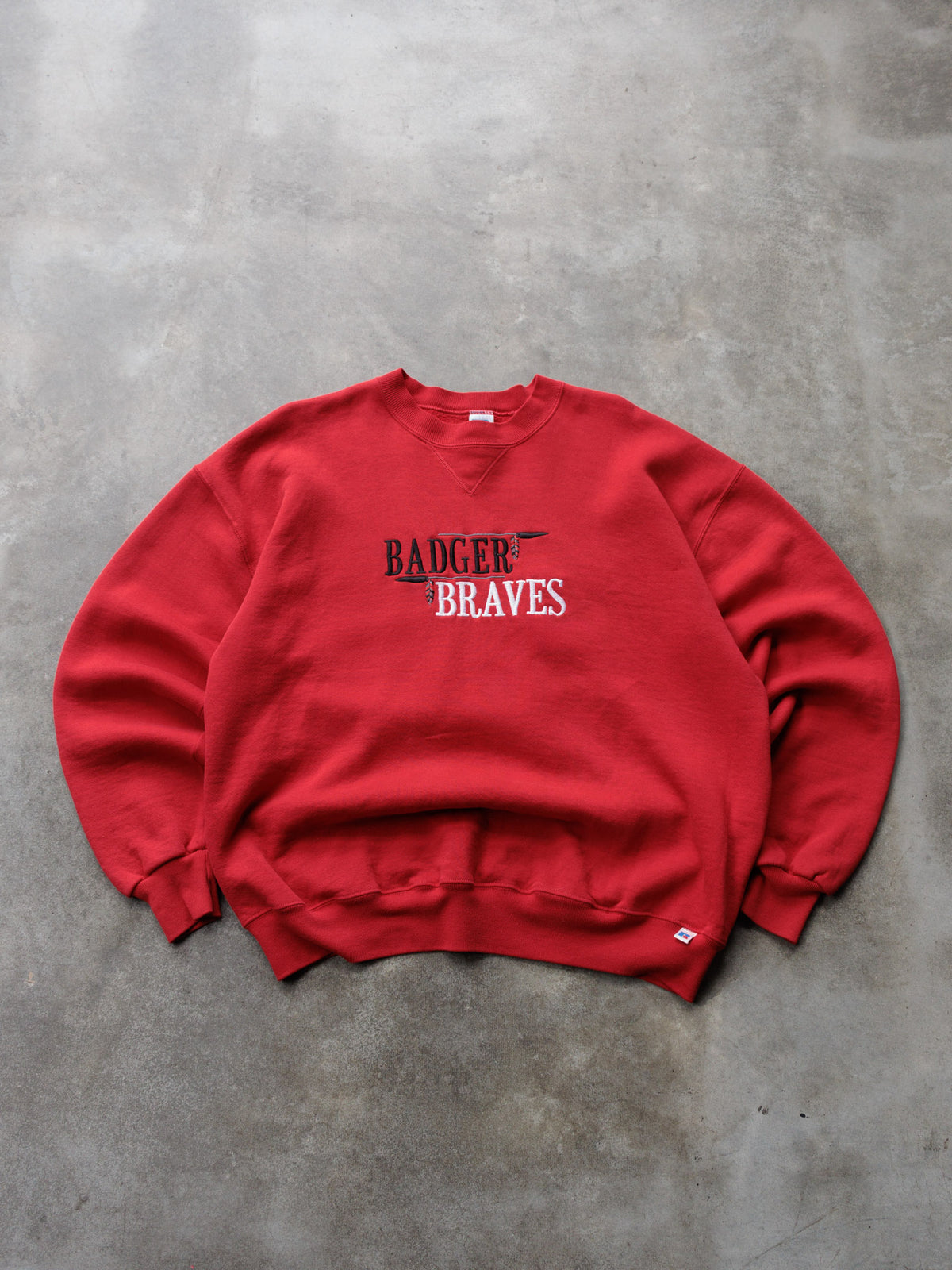 Vintage 90s Red Russell Athletic Badger Braves Sweatshirt (XL)