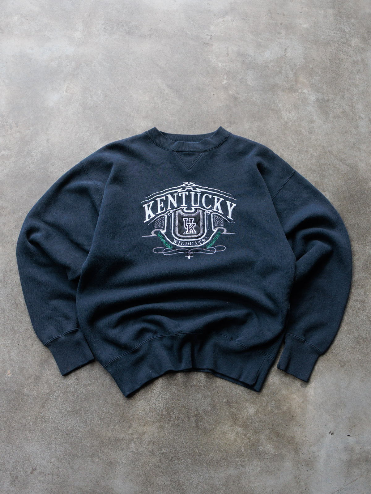 Vintage 00s Navy Kentucky Wildcats Sweatshirt (M)