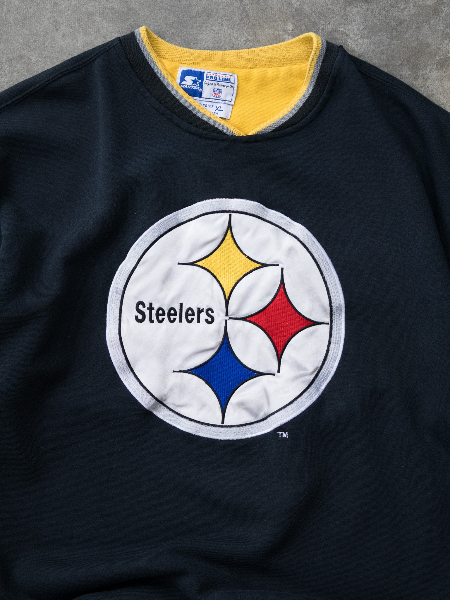 Vintage Black Pittsburgh Steelers Sweatshirt (XL)