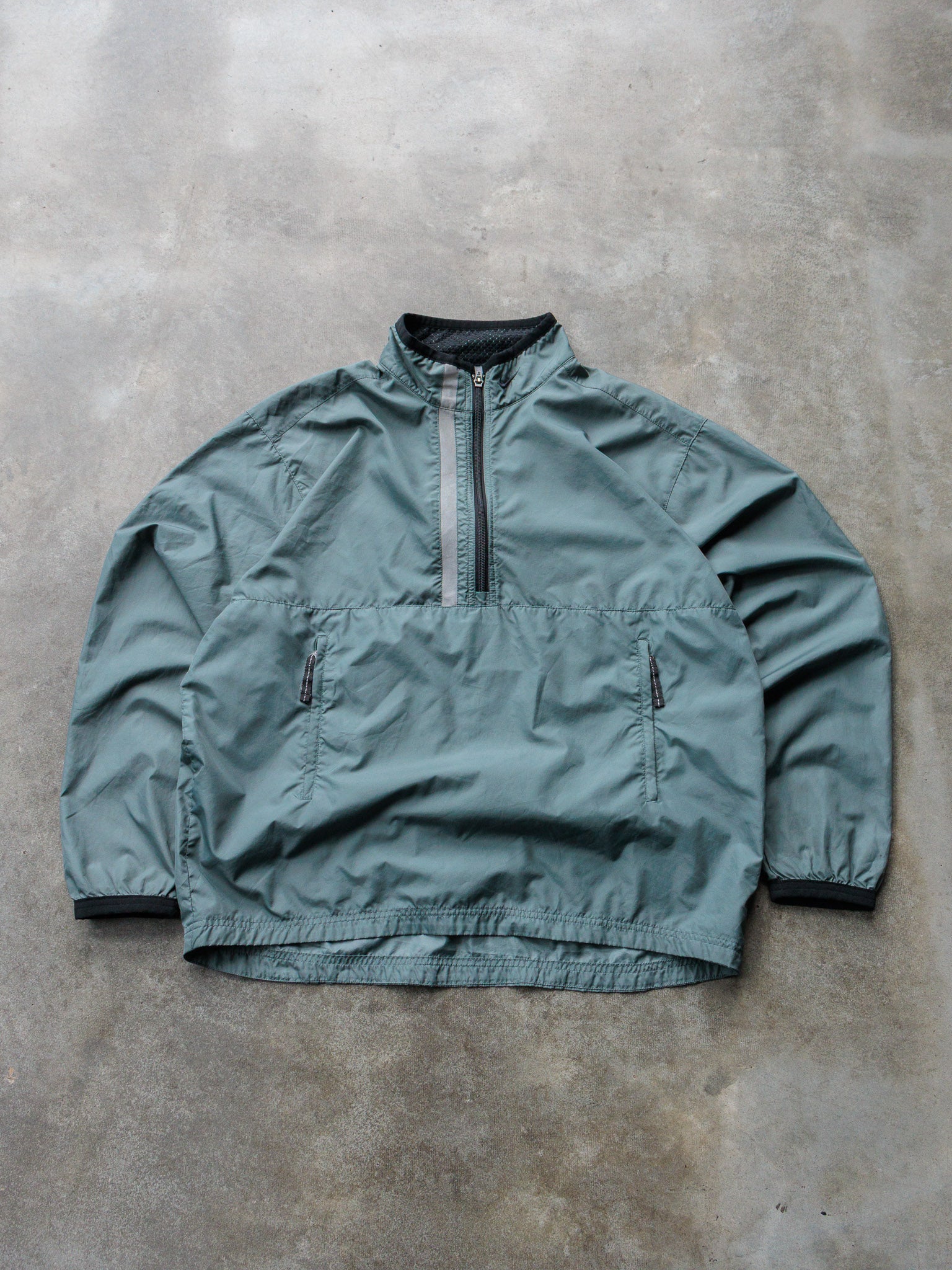 Vintage 00s Sage Green Nike Windbreaker (M)