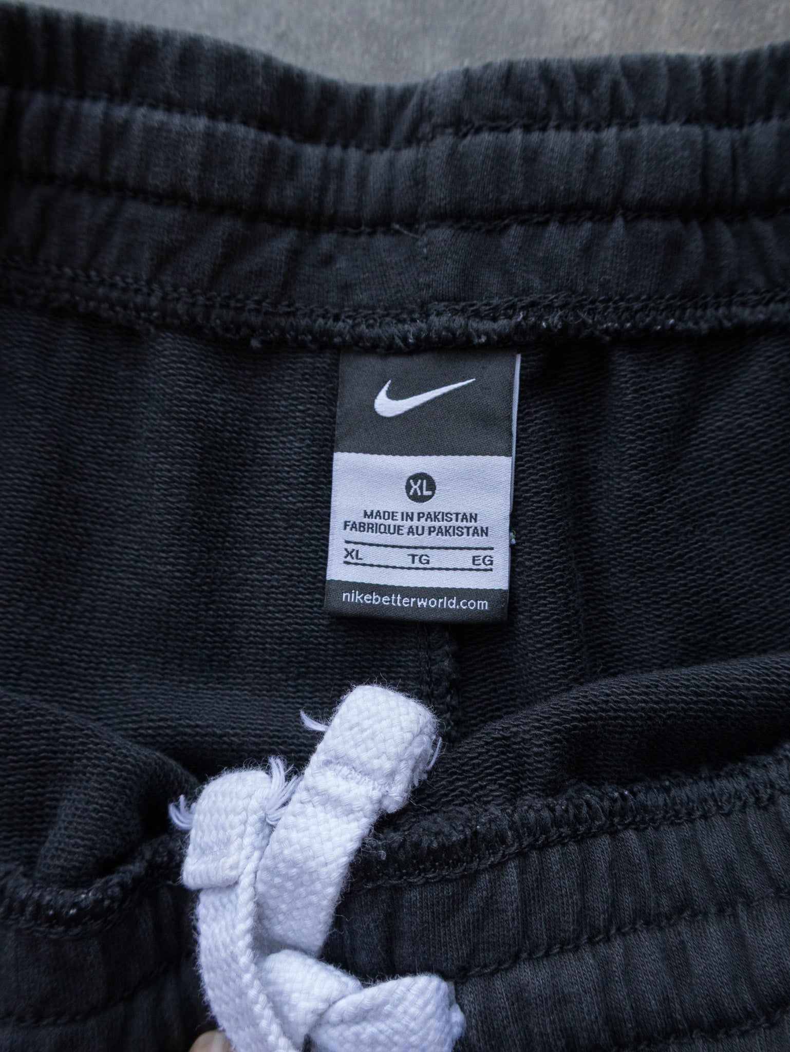 Vintage Black Nike Sweat Shorts (XL)