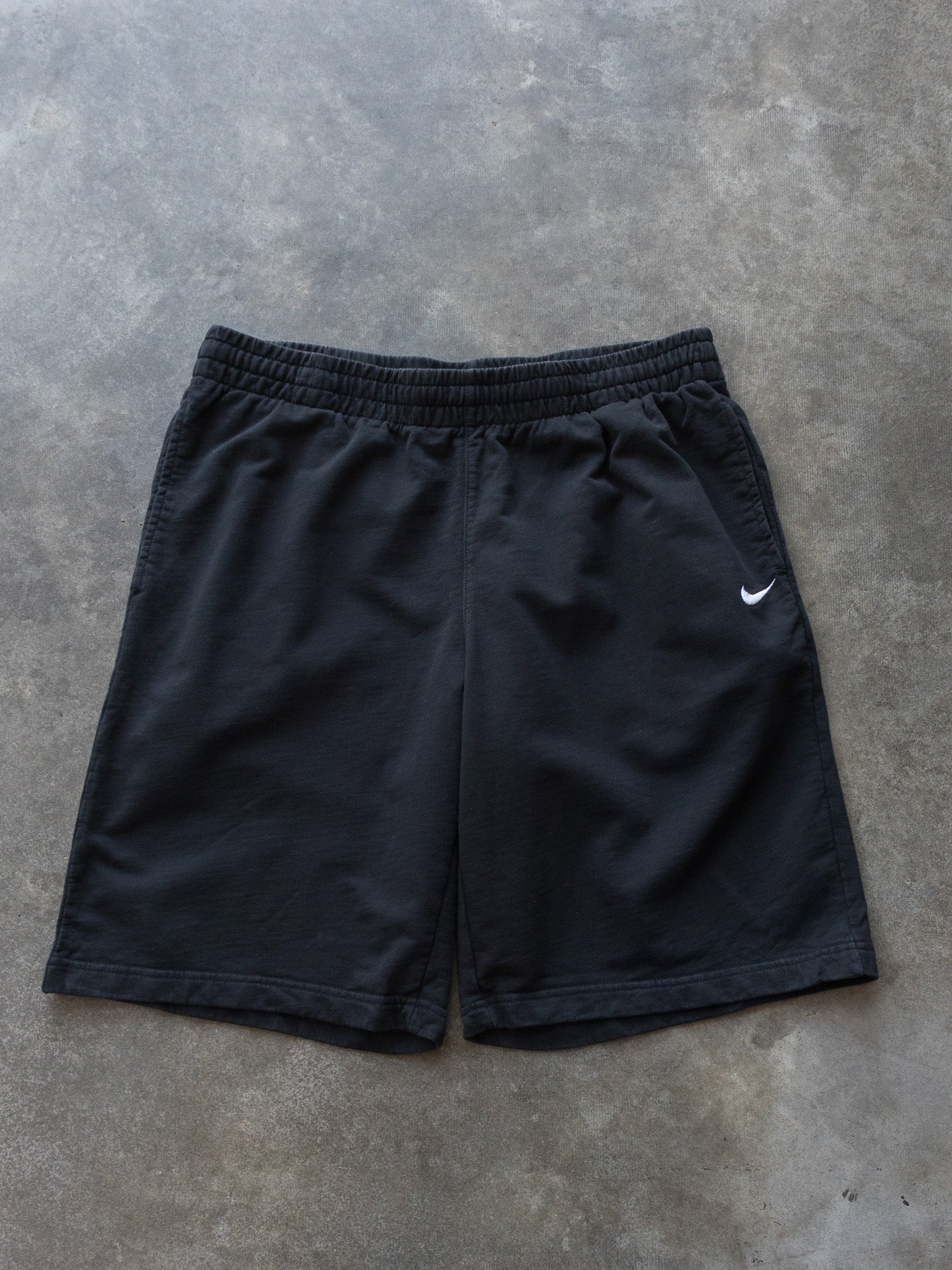 Vintage Black Nike Sweat Shorts (XL)