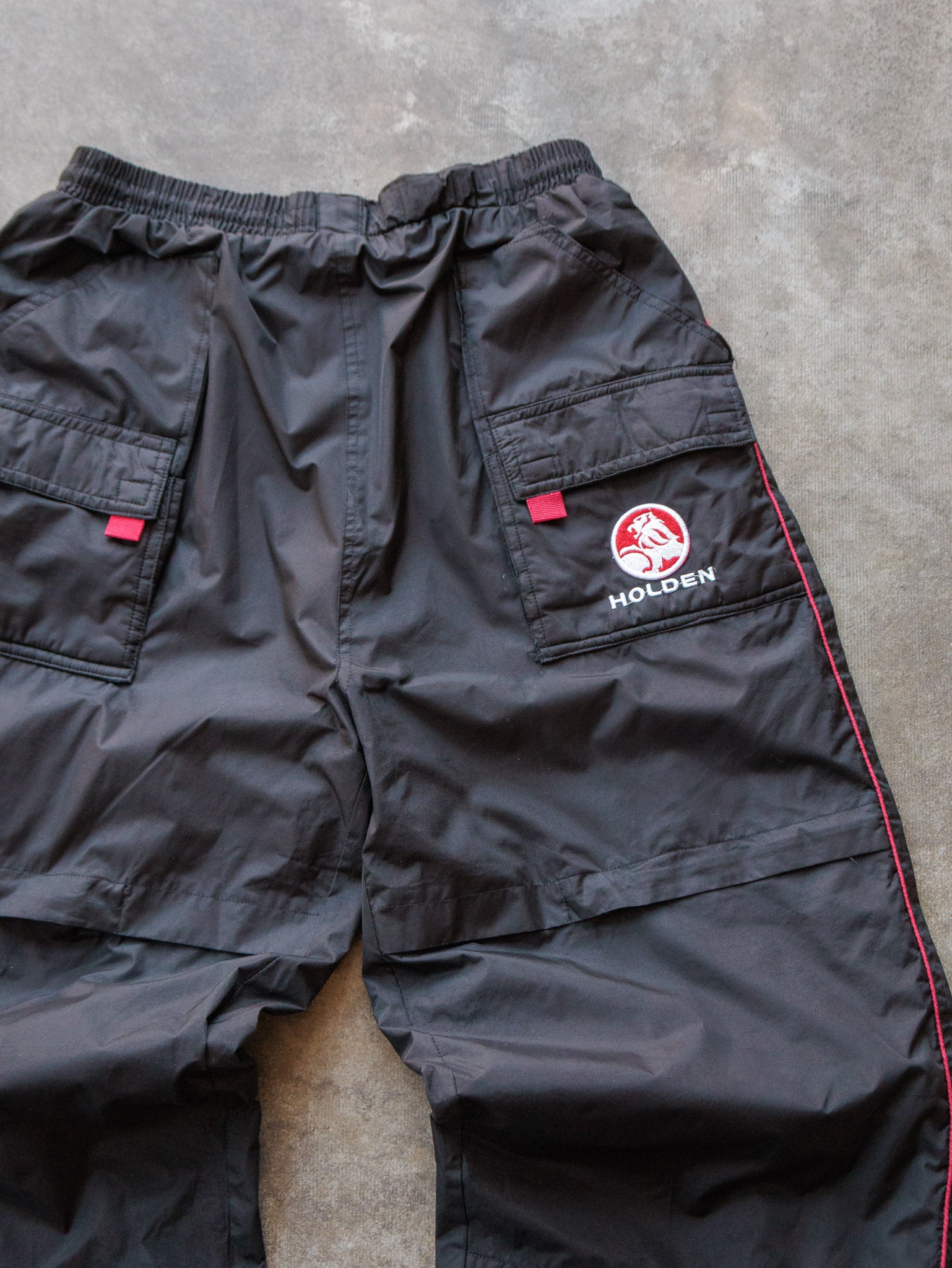 Vintage Black & Red Holden Cargo Track Pants (2XL)