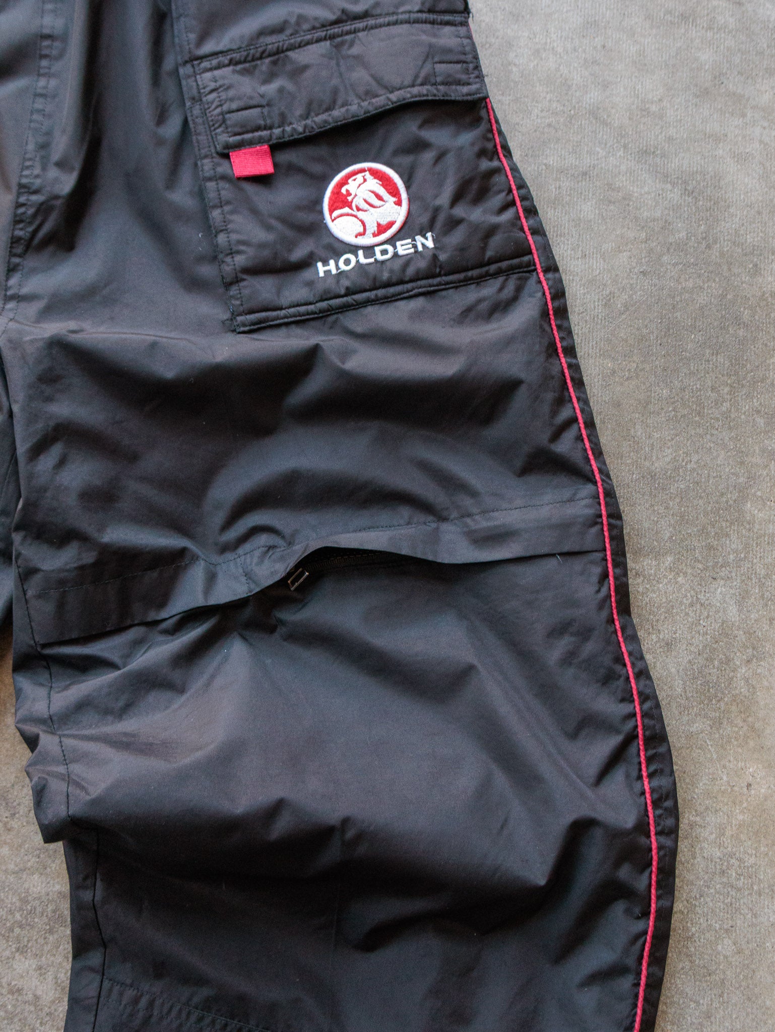Vintage Black & Red Holden Cargo Track Pants (2XL)