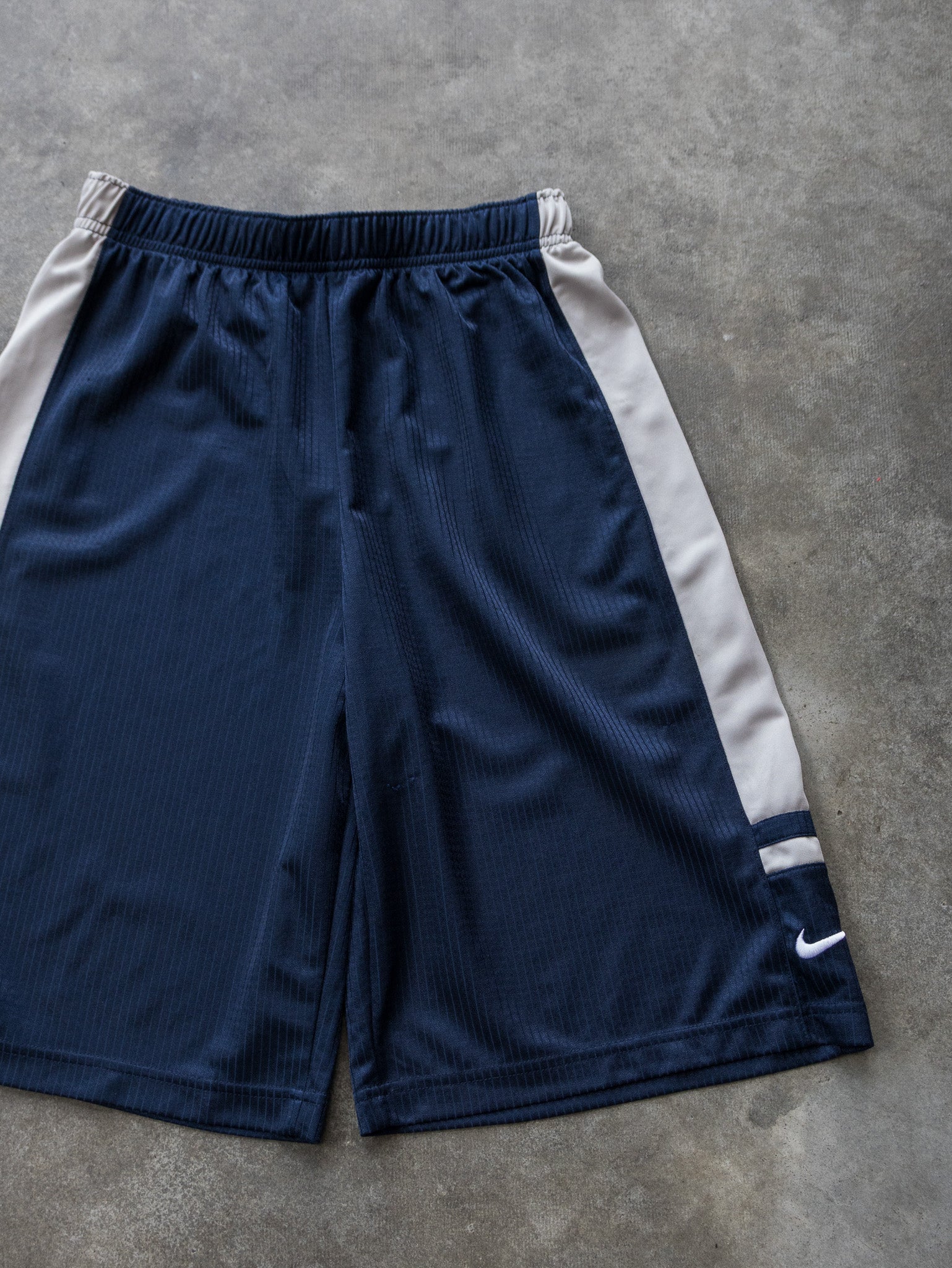 Vintage Navy Nike Basketball Shorts (S)