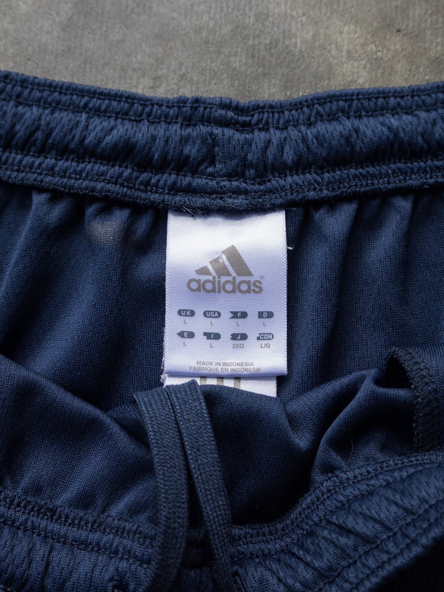 Vintage Adidas Washington Huskies Shorts (L)