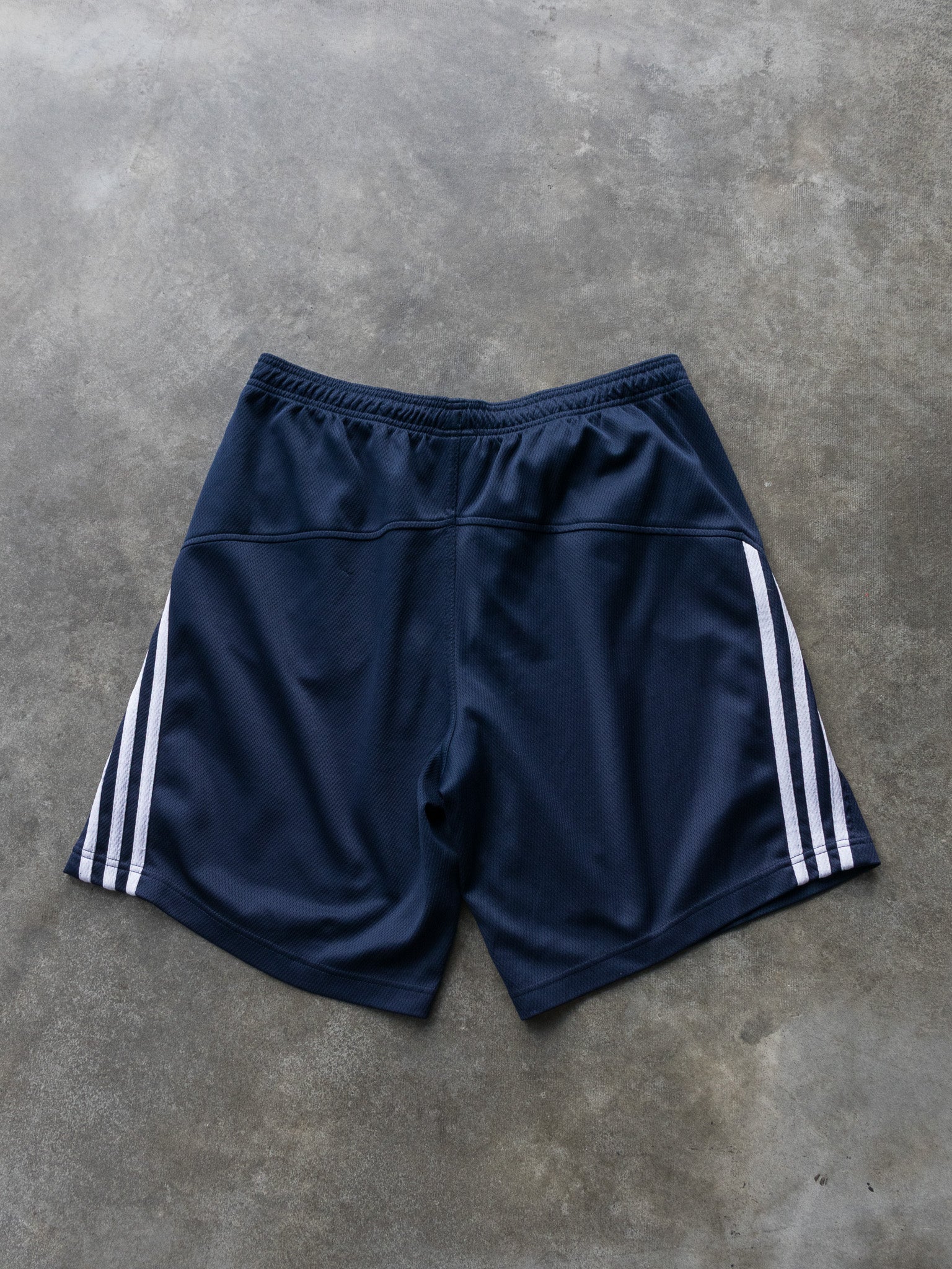 Vintage Adidas Washington Huskies Shorts (L)