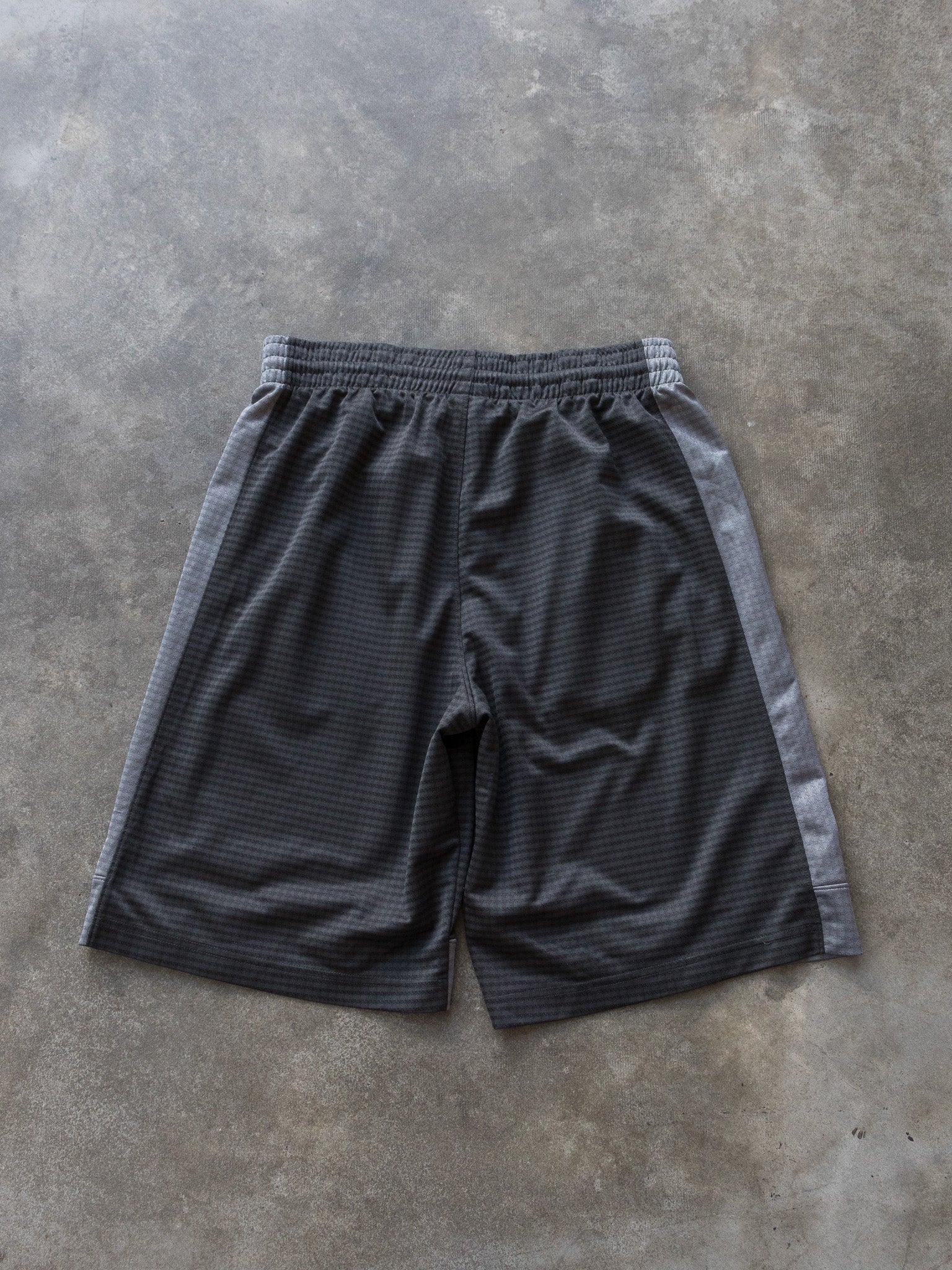 Vintage Grey Nike Basketball Shorts (S)