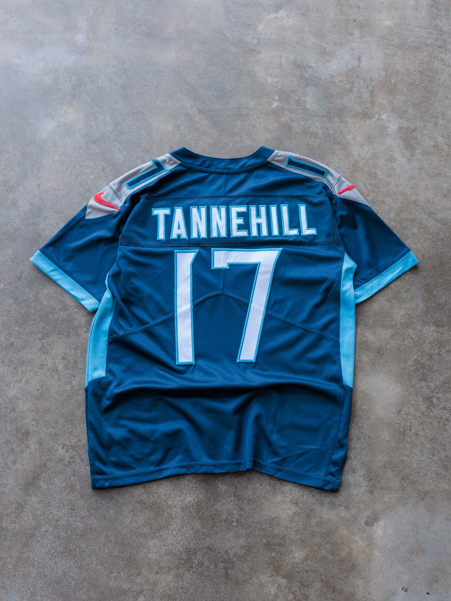 Nike Tennessee Titans Ryan Tannehill NFL Jersey (M)