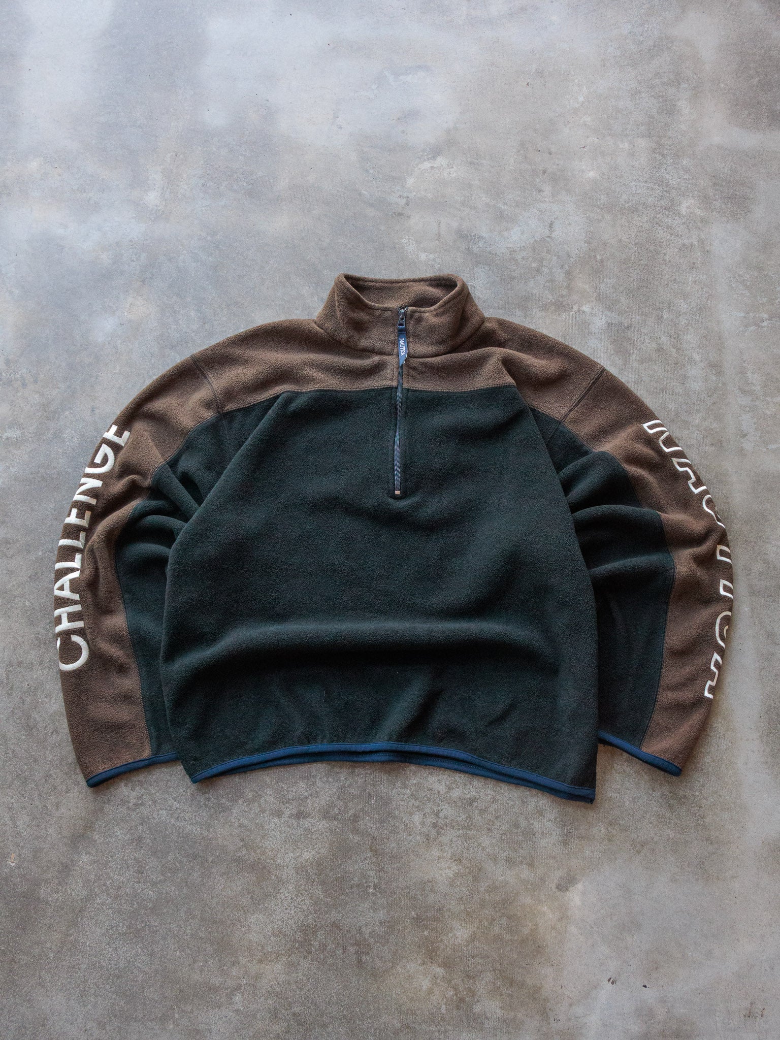 Vintage 90s Brown & Black Nautica Fleece Sweatshirt (L)