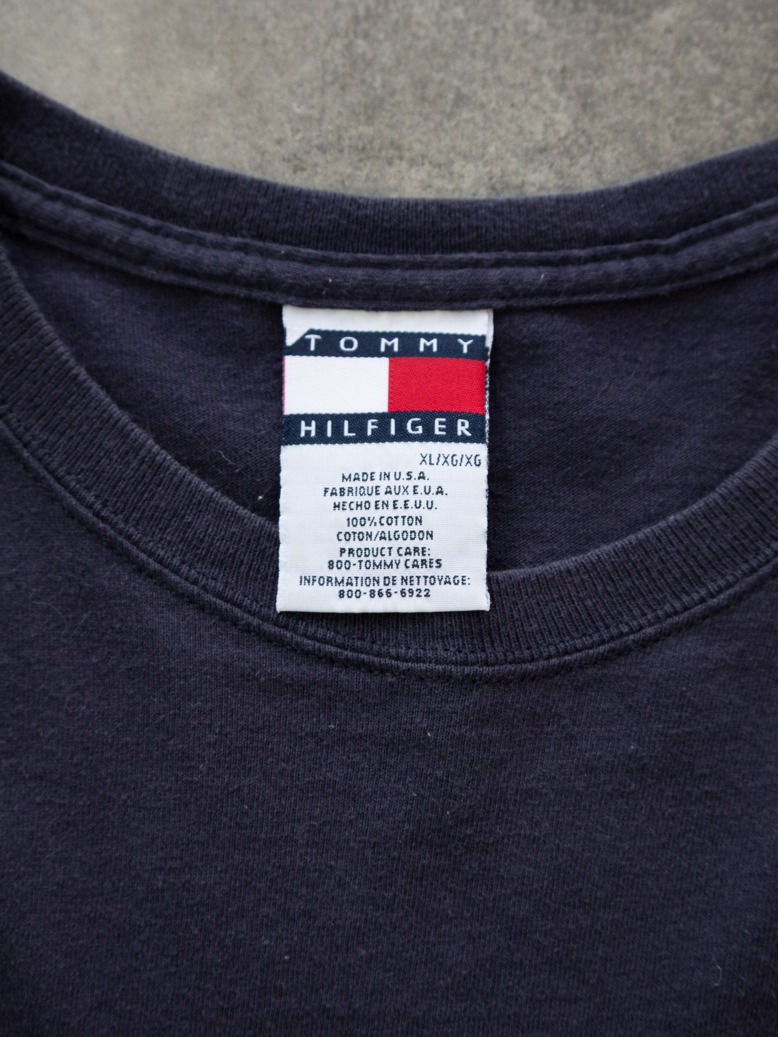 Vintage 90s Tommy Hilfiger Tee (XL)