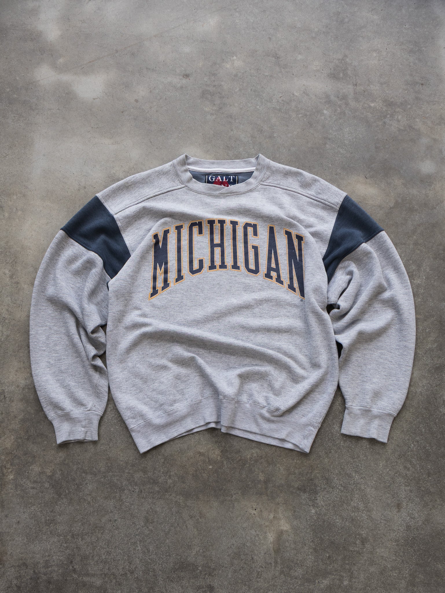 Vintage Grey Michigan Wolverines Sweatshirt (L)