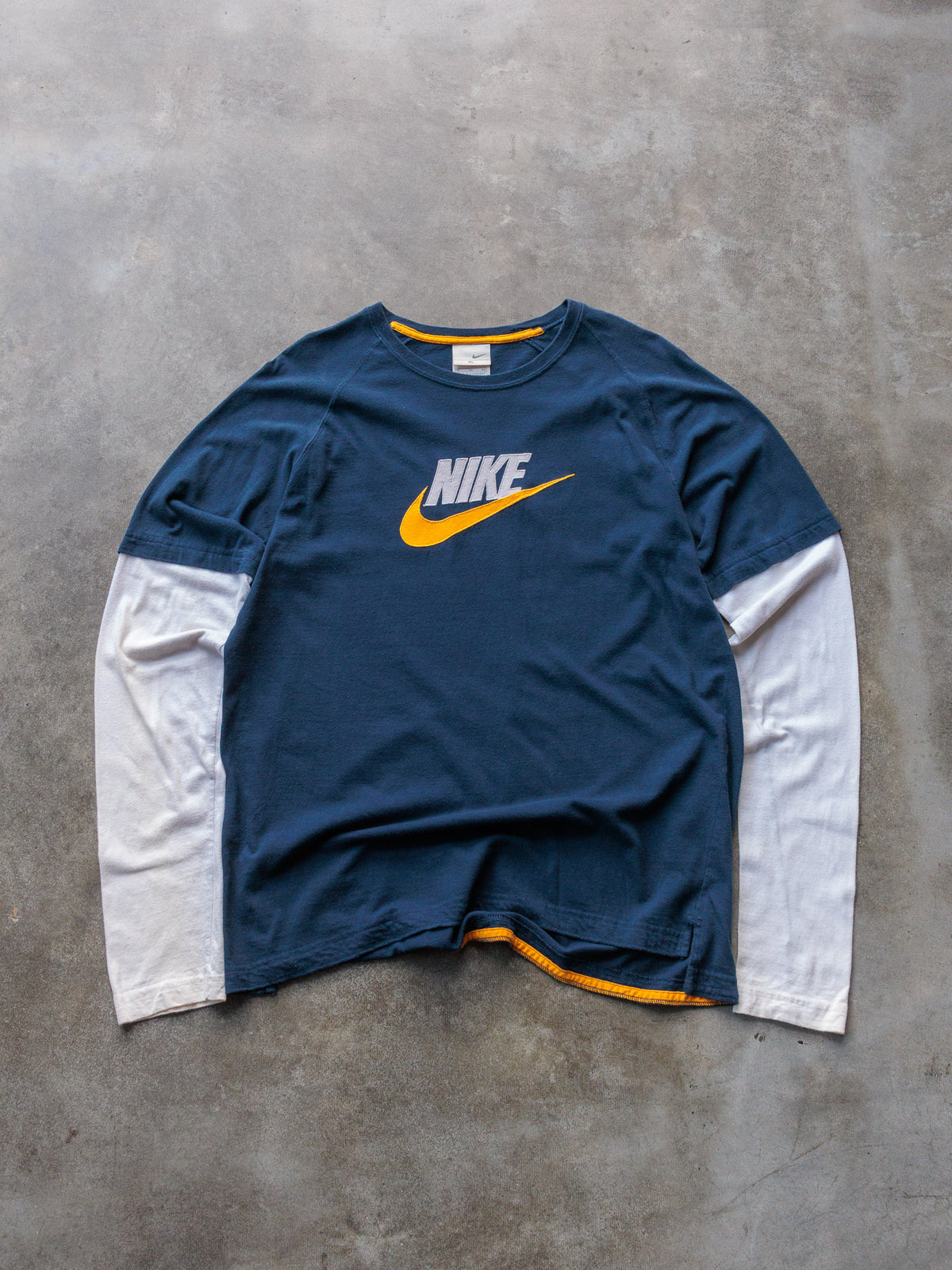 Vintage 00s Navy & White Nike Long Sleeve (XL)