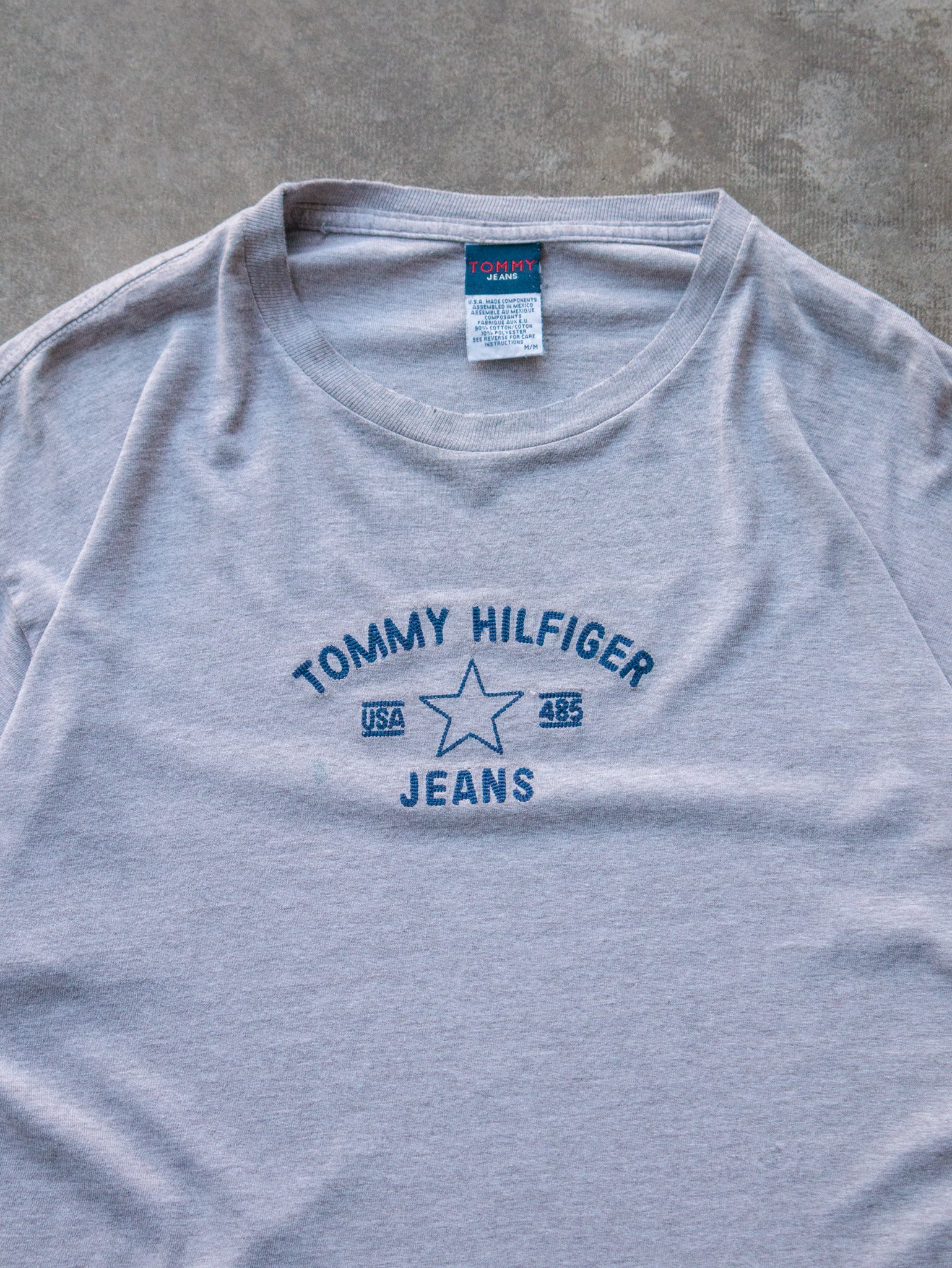 Vintage 90s Grey Tommy Hilfiger Tee (M)