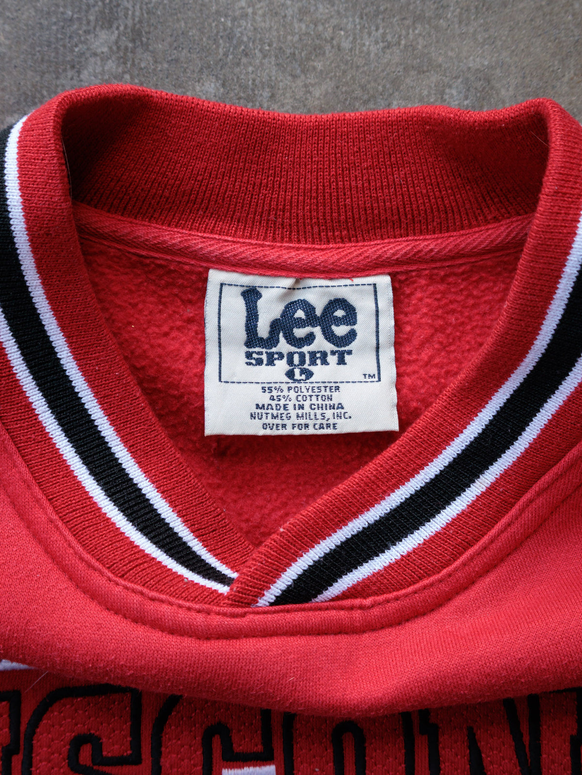 Vintage 90s Red Wisconsin Badgers Lee Sport Sweatshirt (-)